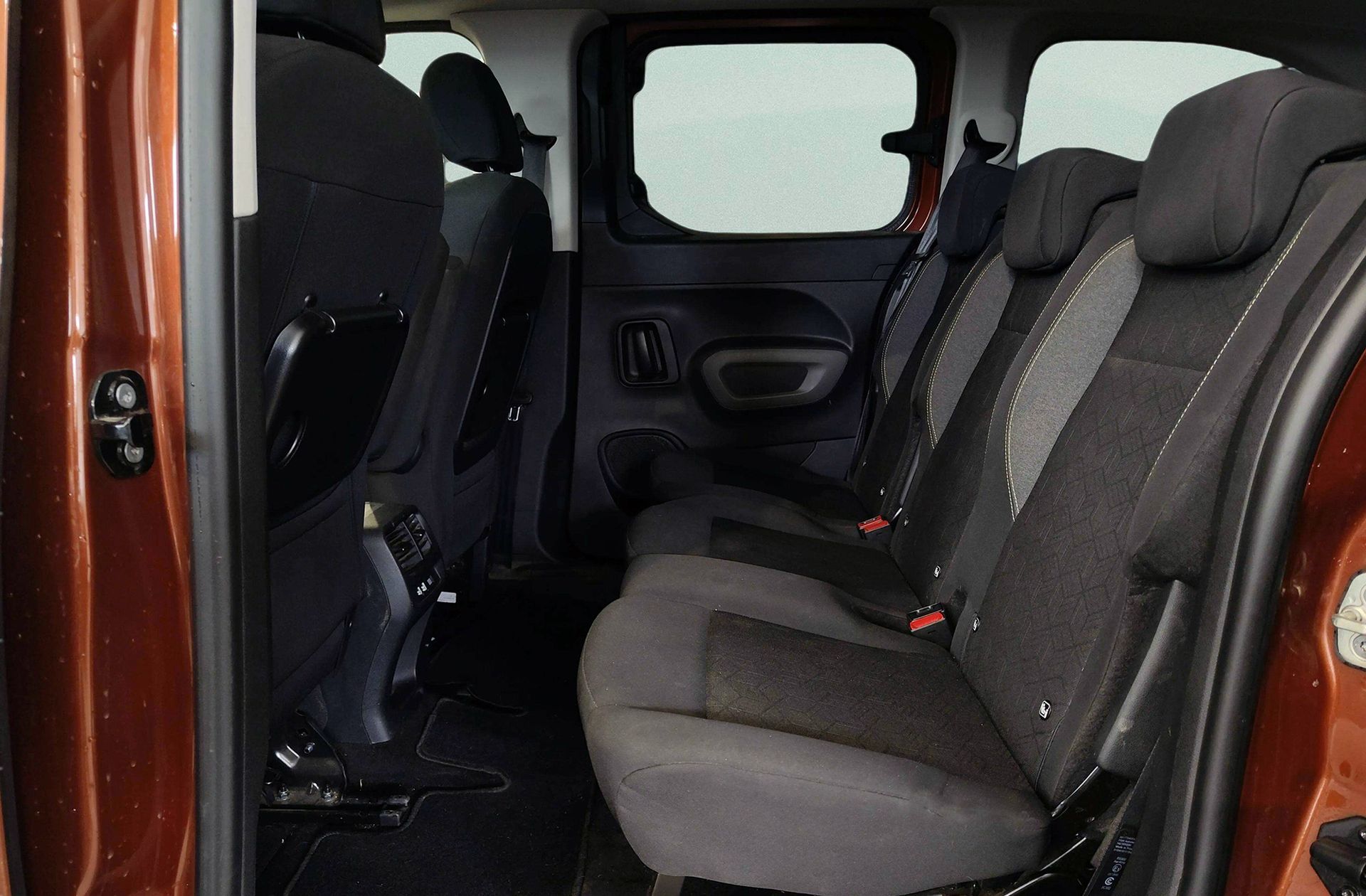 Peugeot Rifter BlueHDi 130 Active Long EAT8 - foto 12