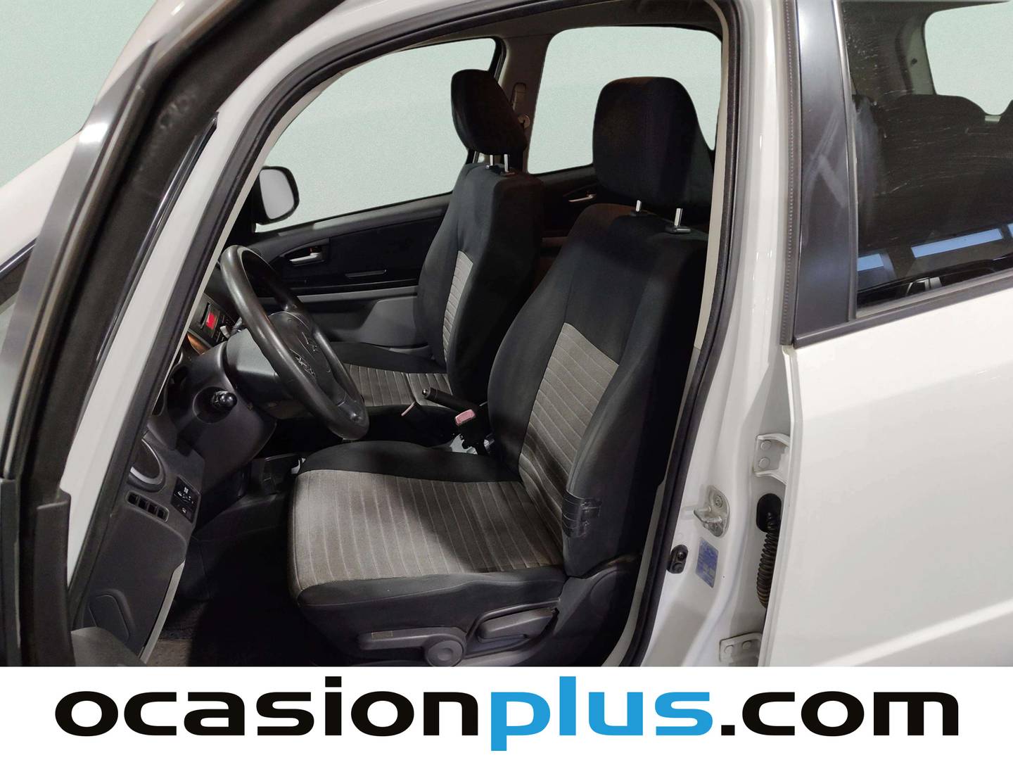 Foto asientos delanteros Suzuki SX4 Suzuki SX4 1.9 DDiS GL+ (120 CV)