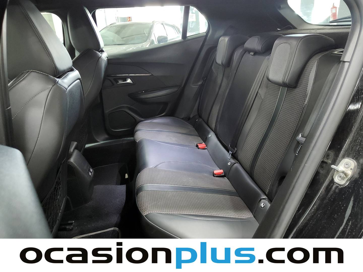 Foto asientos traseros Peugeot 2008 Peugeot 2008 PureTech 130 S&S GT (130 CV)