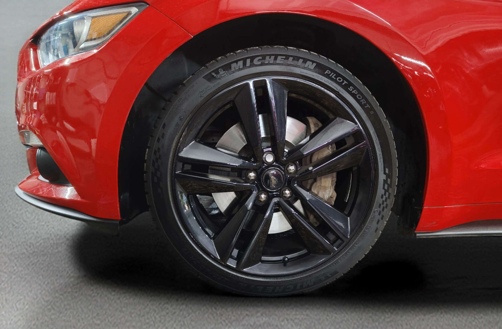 Ford Mustang 2.3 EcoBoost Mustang (Fastback) - foto 49