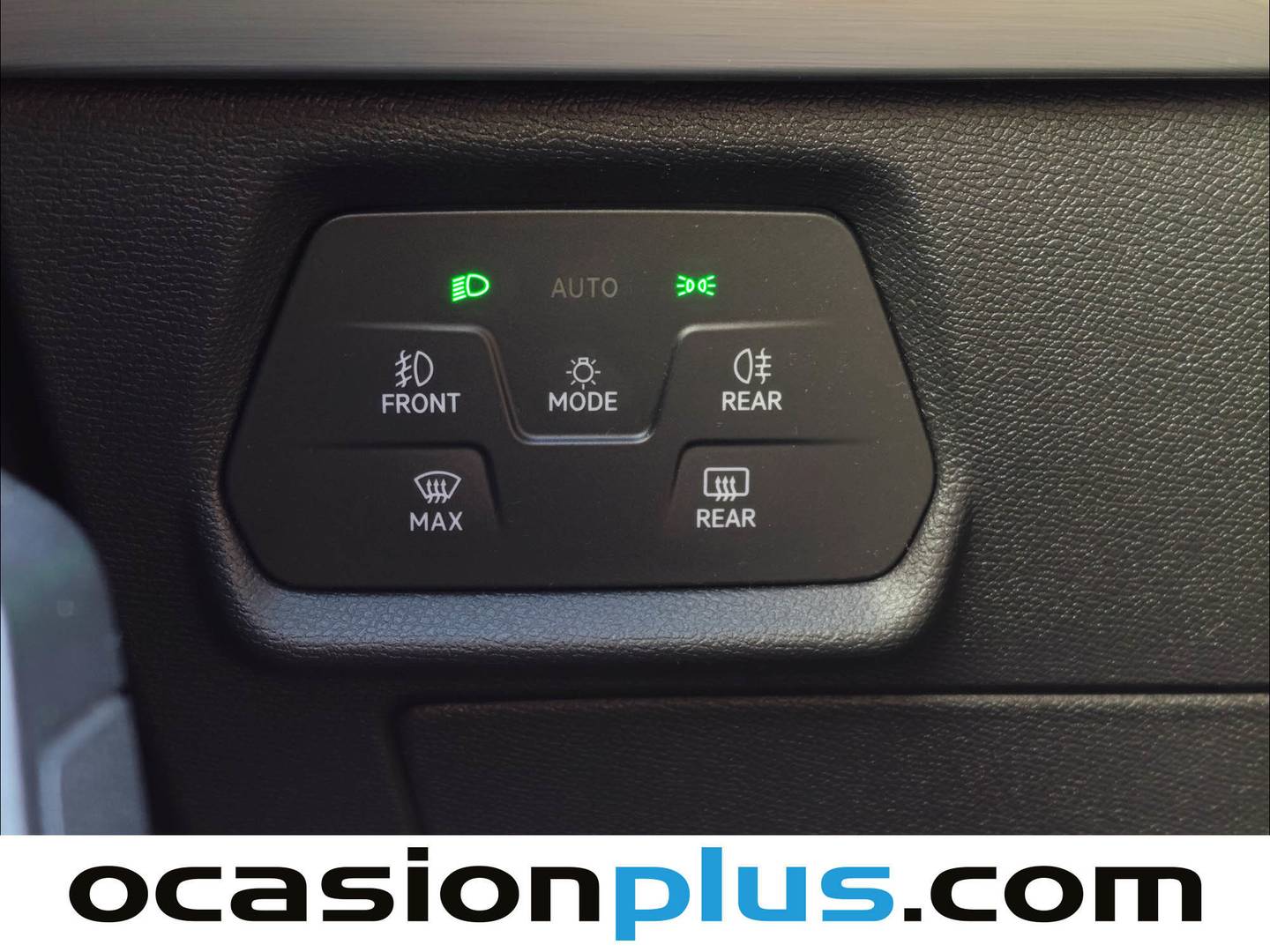 Seat León Seat León 1.0 eTSI S&S FR 25 Aniversario DSG (110 CV) de segunda mano