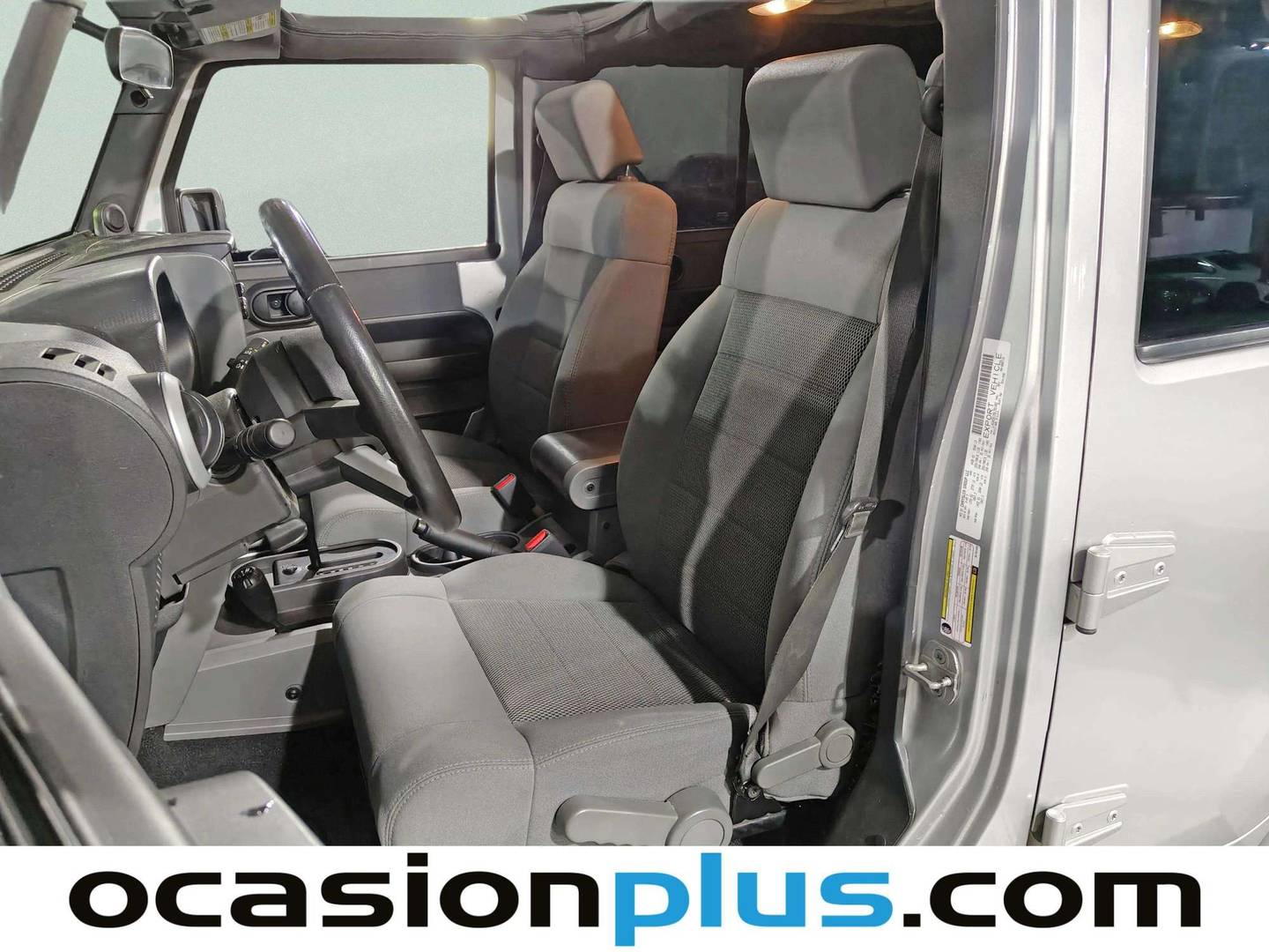 Foto asientos delanteros Jeep Wrangler Unlimited Jeep Wrangler Unlimited 3.8 V6 Sahara Auto (199 Cv) 4x4