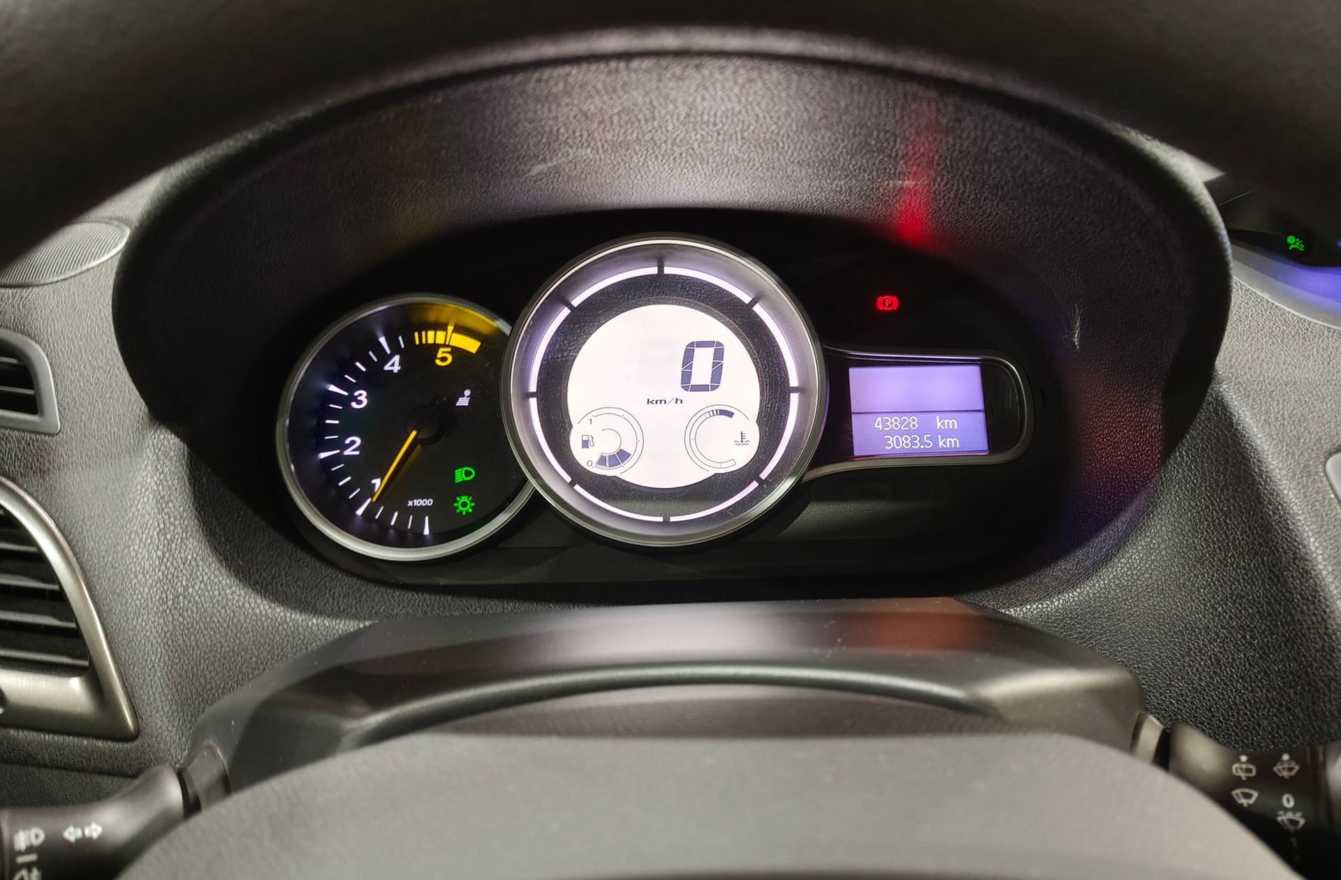 Renault Mégane Life dCi - foto 17