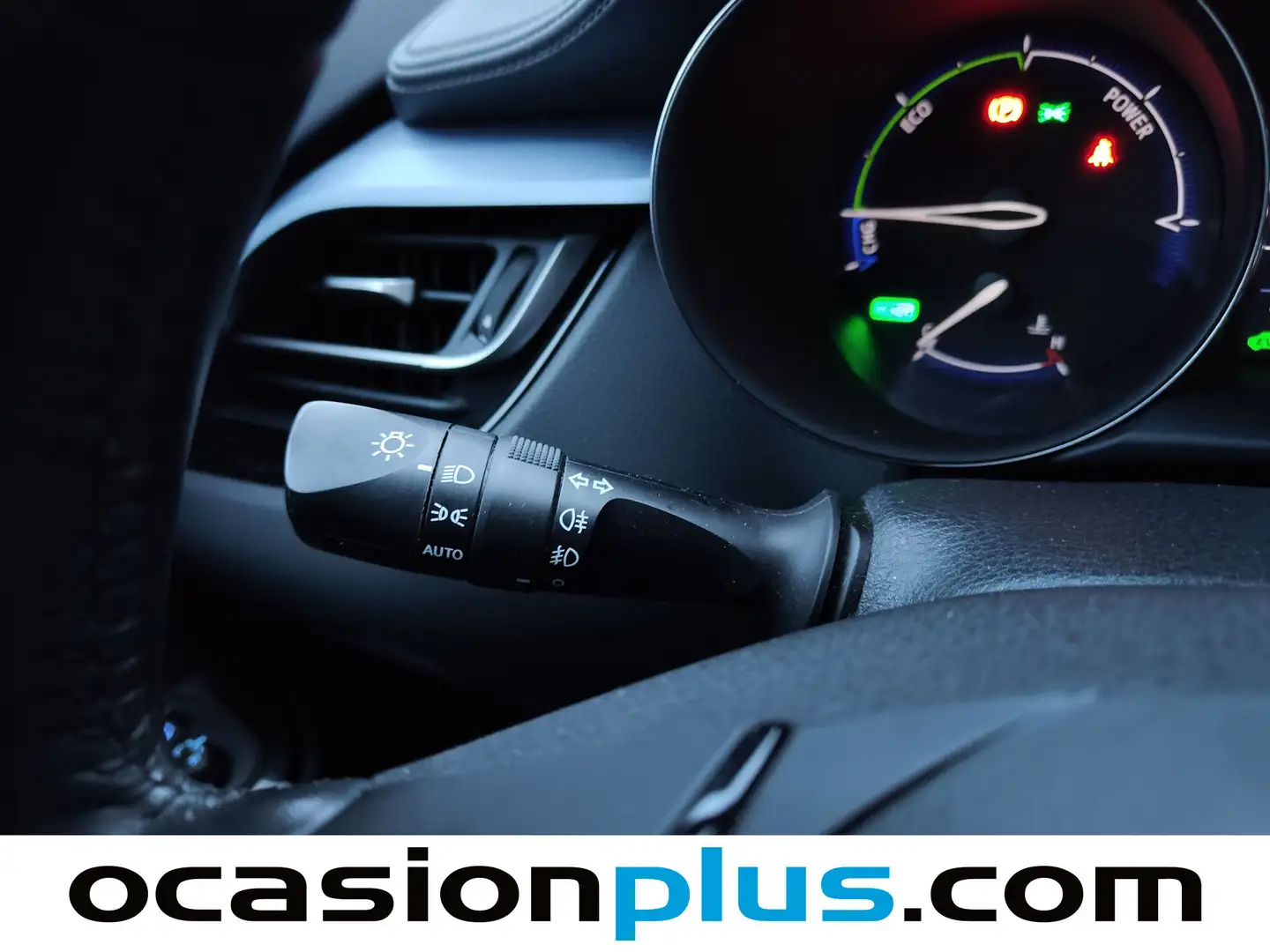 Foto Toyota C-HR Toyota C-HR 180H Advance (184 CV)