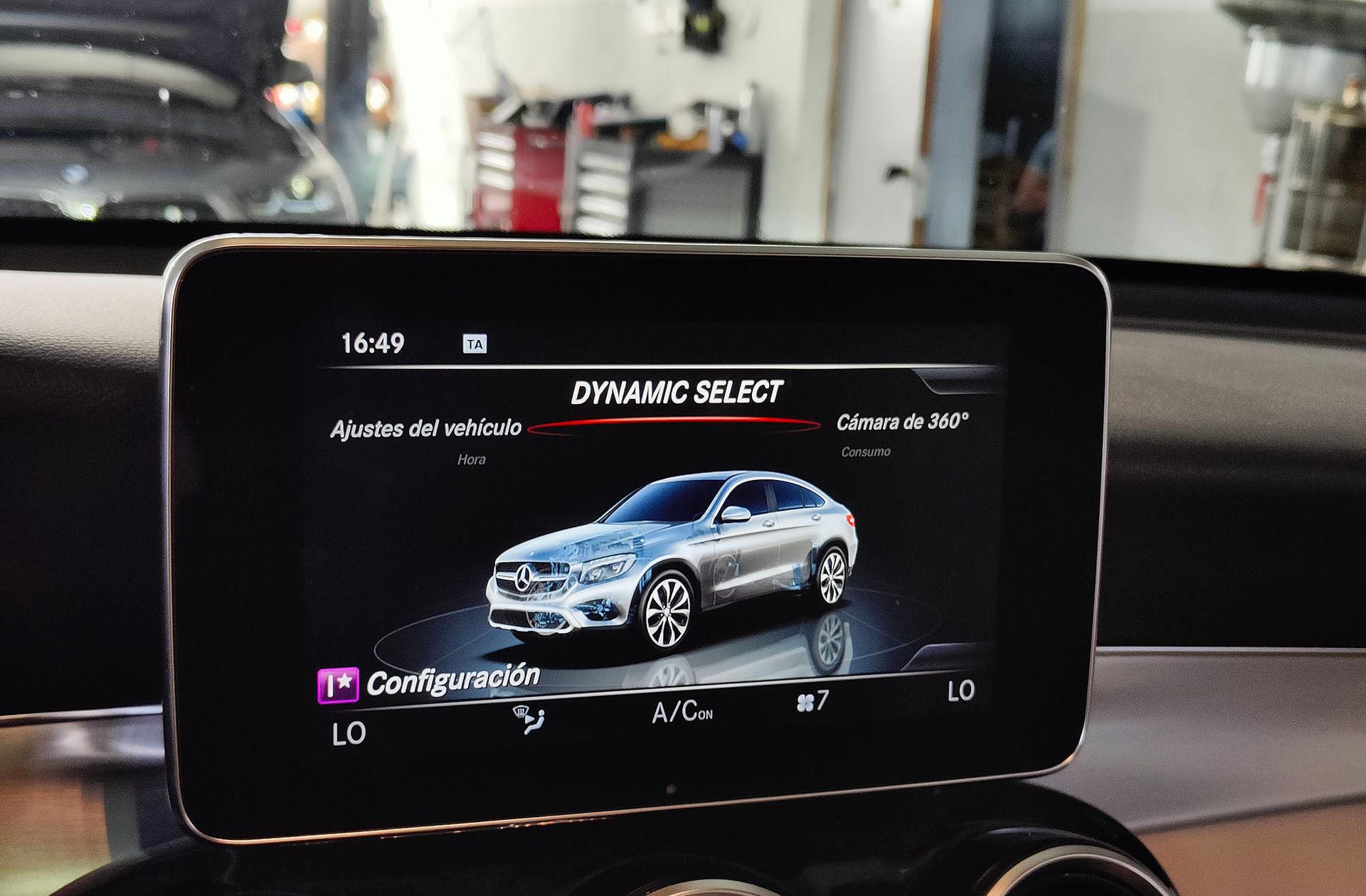 Mercedes-Benz GLC 250 4Matic Pack AMG - foto 11
