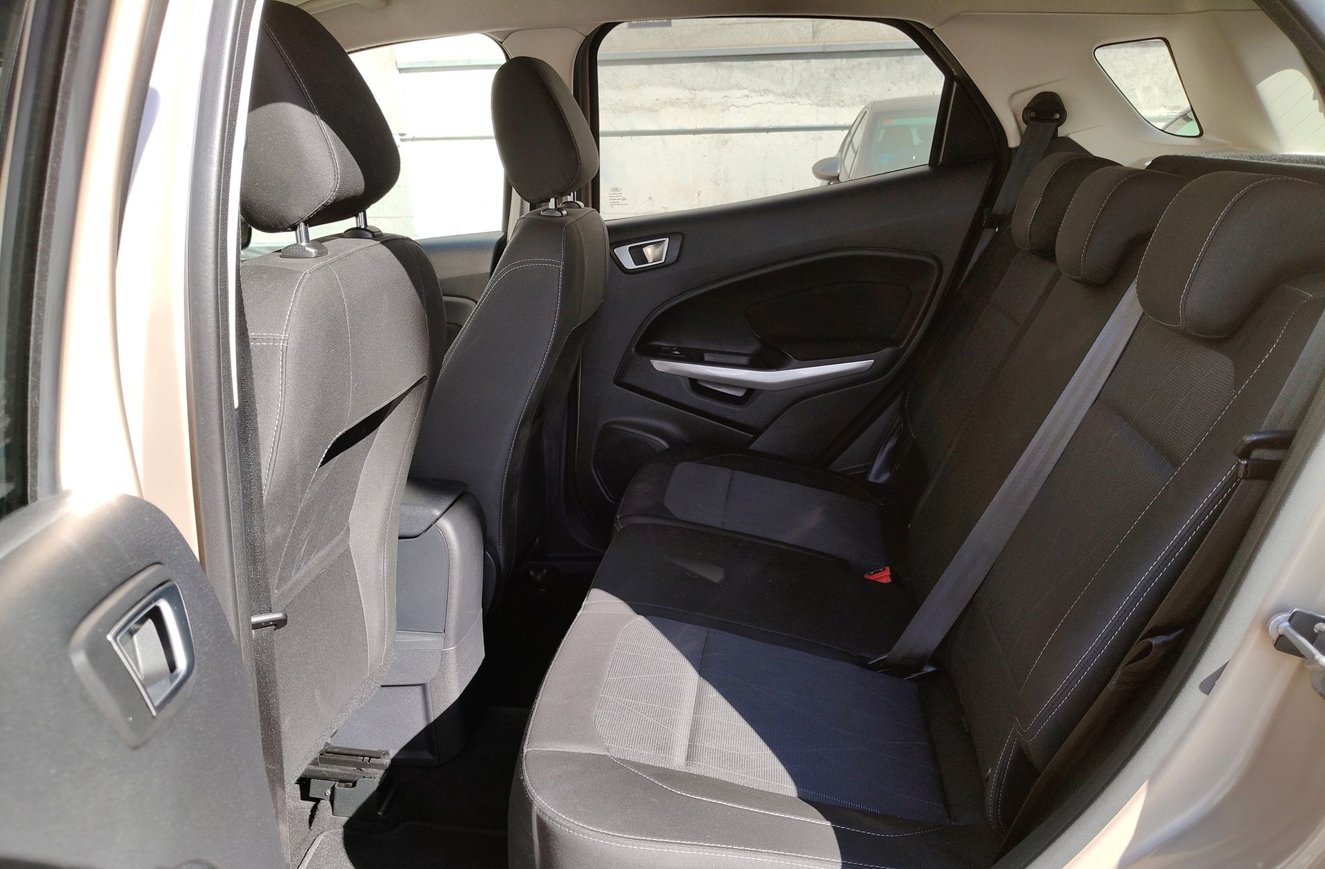 Ford EcoSport 1.5 TDCi EcoBlue Trend - foto 11