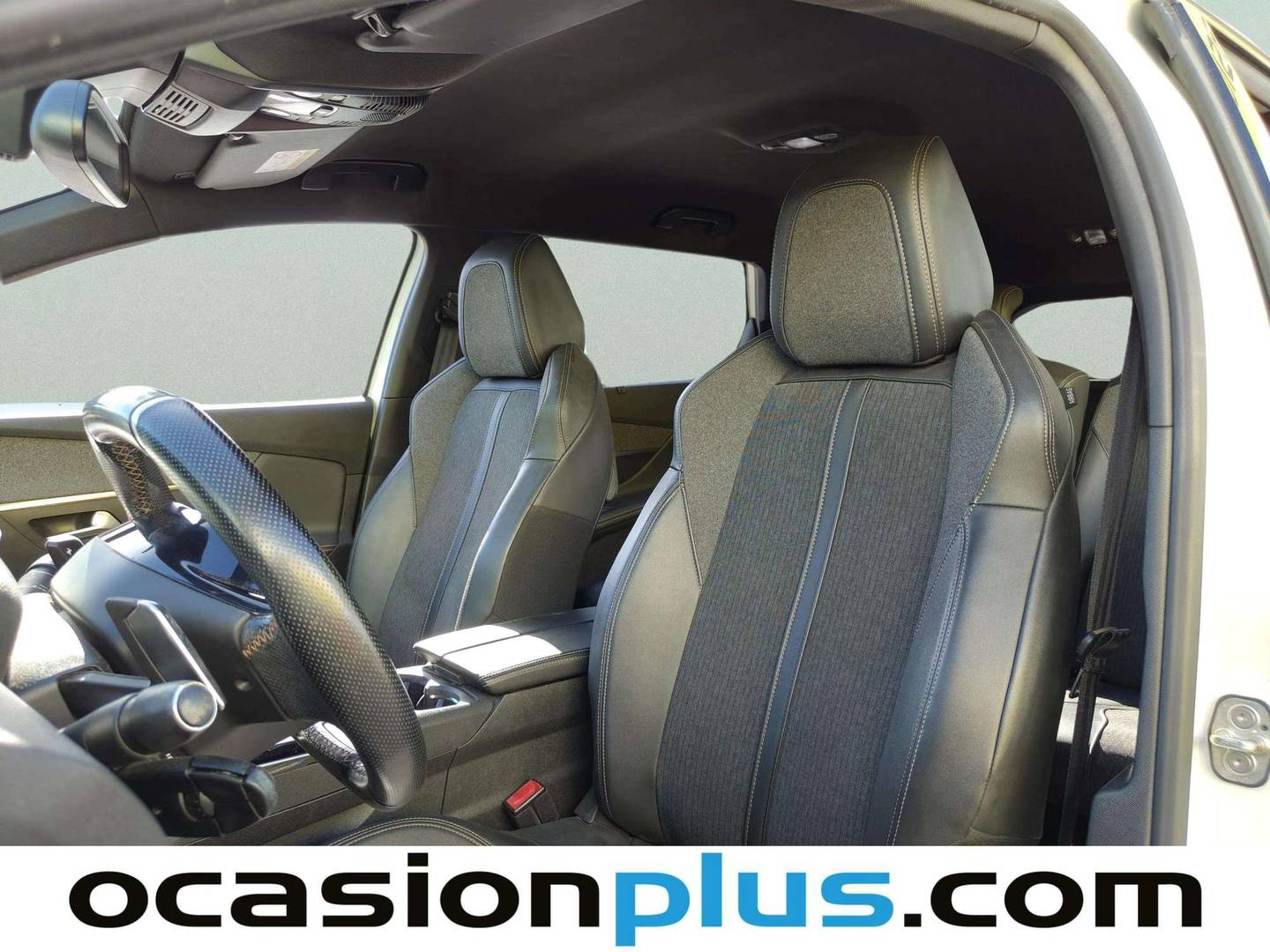 Foto asientos delanteros Peugeot 5008 Peugeot 5008 BlueHDI 130 S&S GT Line EAT8 (130 CV)