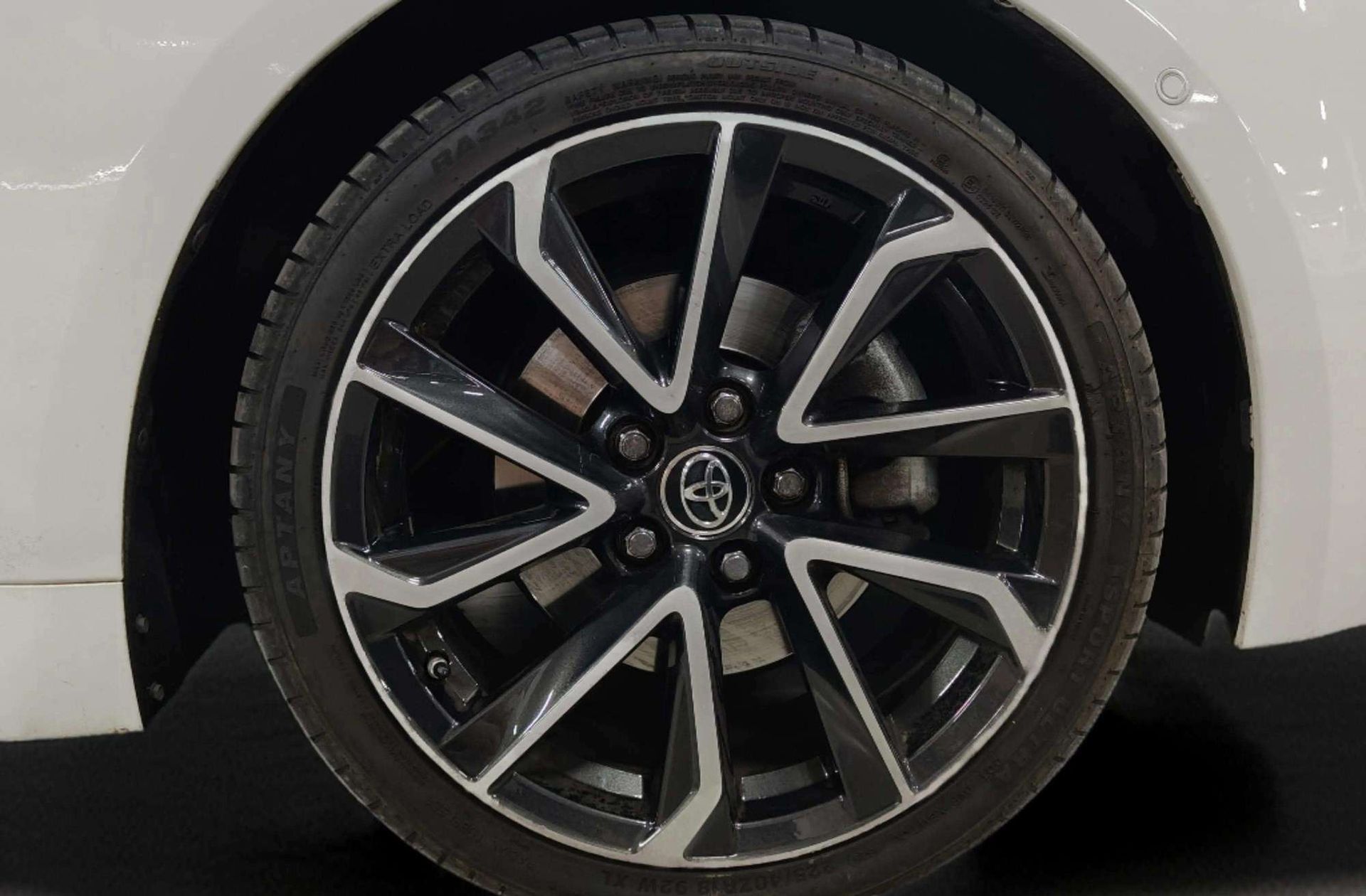 Toyota Corolla 180H Advance E-CVT - foto 42