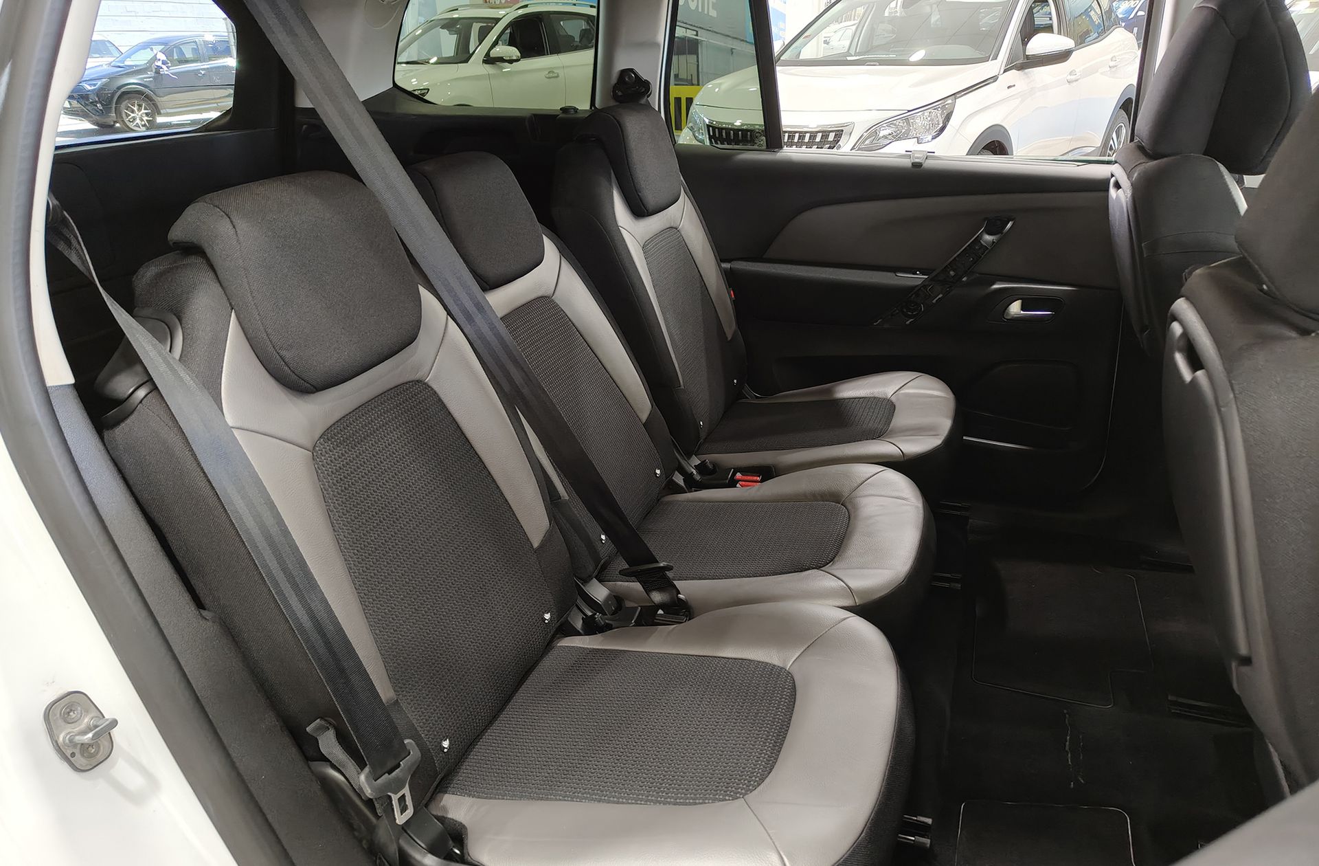 Citroën C4 Grand SpaceTourer BlueHDi 130 Live - foto 16