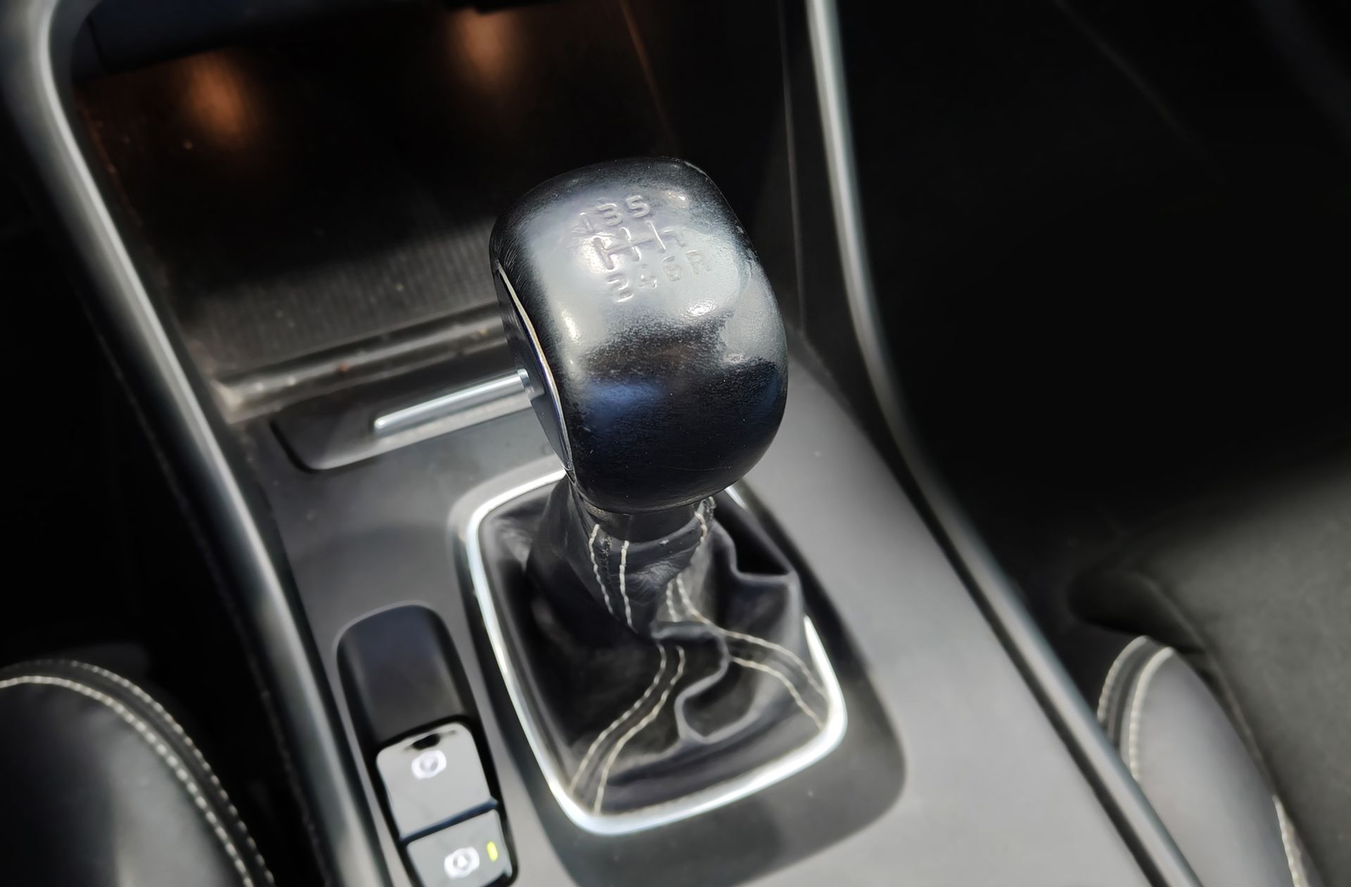 Volvo XC40 D3 R-Design - foto 6