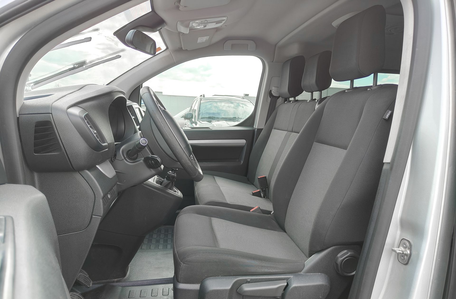 Peugeot Traveller 2.0 BlueHDi Business Long 9 plazas - foto 12