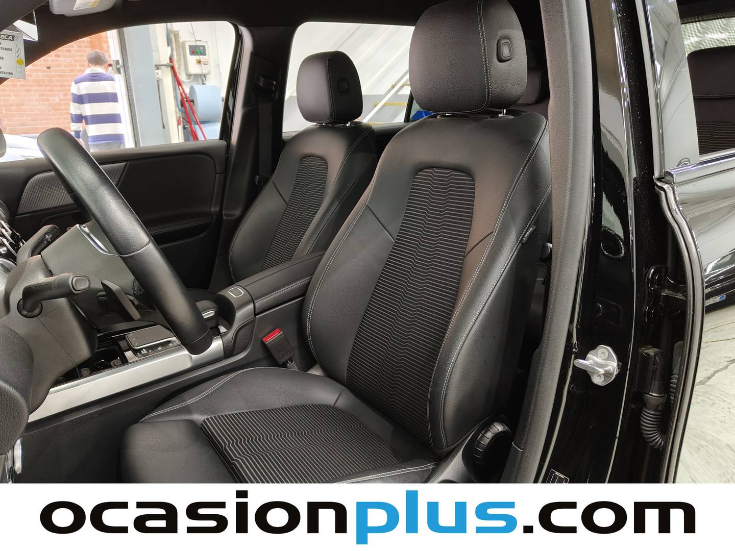 Foto Mercedes GLB Mercedes-Benz GLB 200 d 4Matic (150 CV)