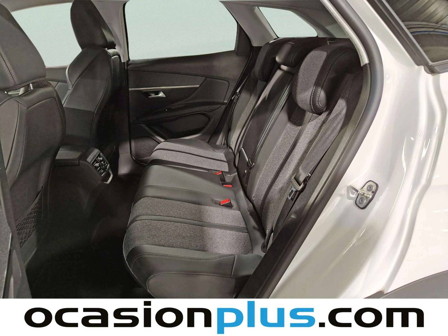 Foto asientos traseros Peugeot 3008 Peugeot 3008 PureTech 130 Allure EAT8 (130 CV)