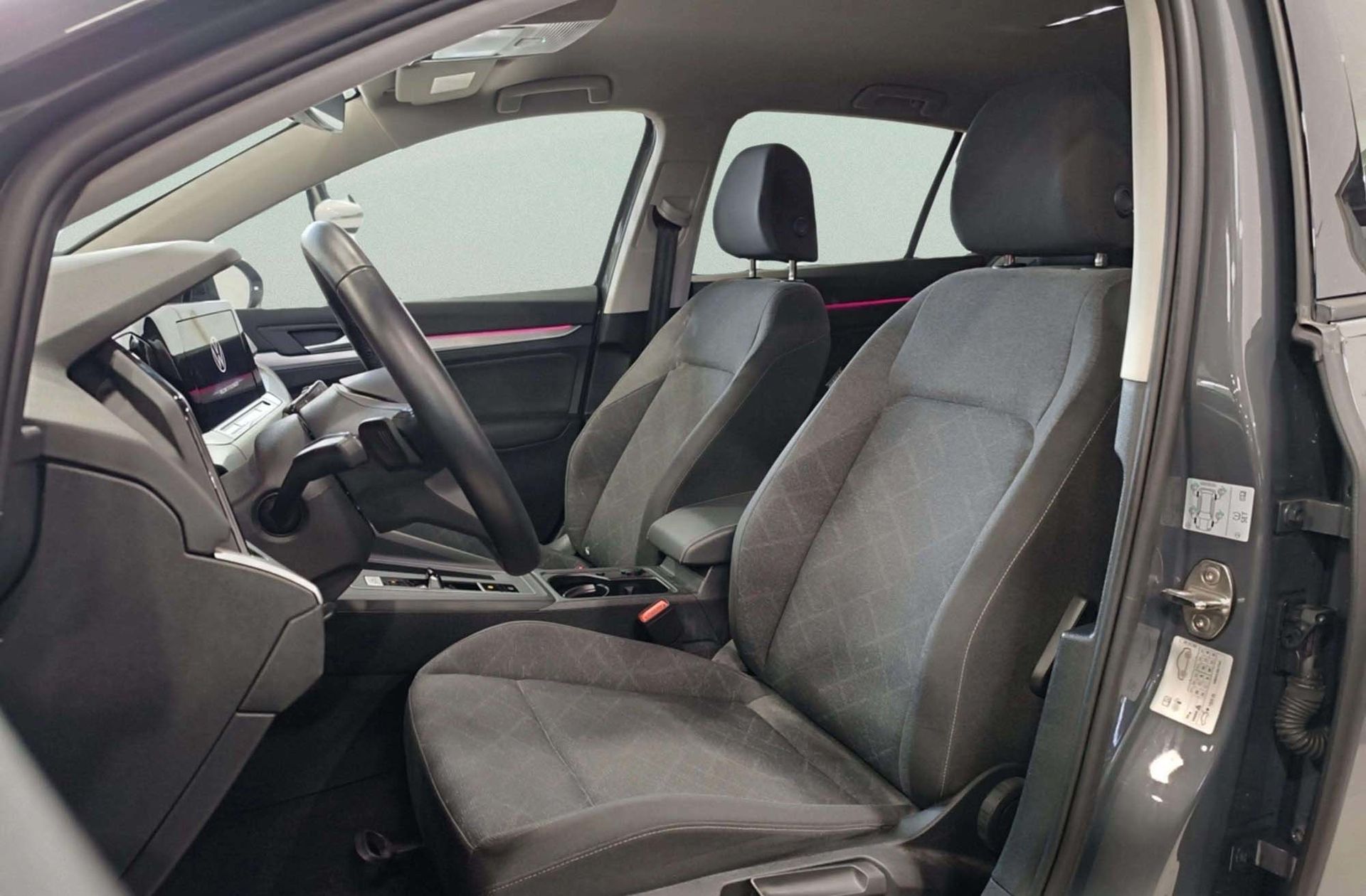 Volkswagen Golf Life 1.5 eTSI DSG - foto 11
