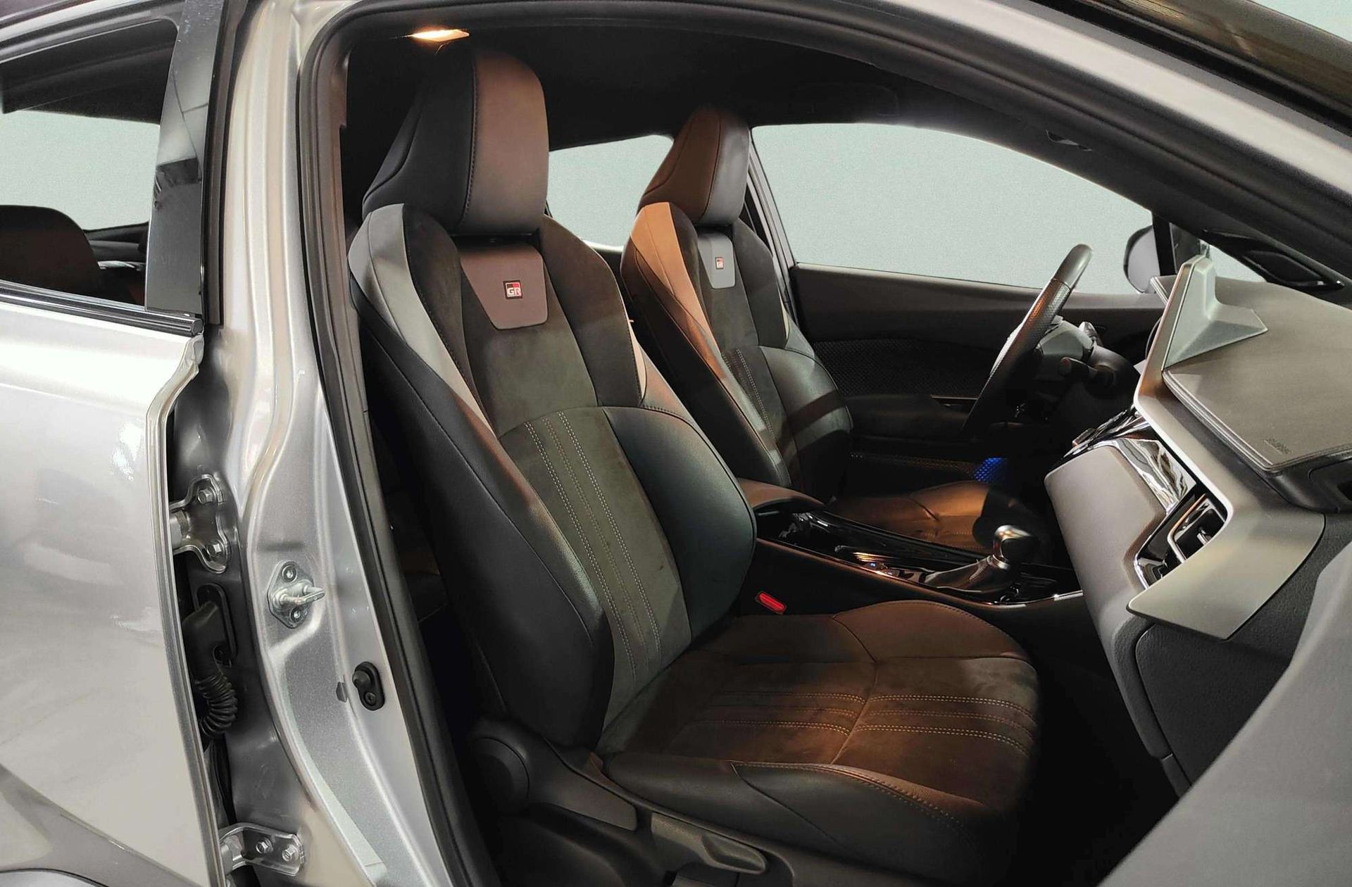 Toyota C-HR 180H GR Sport - foto 20