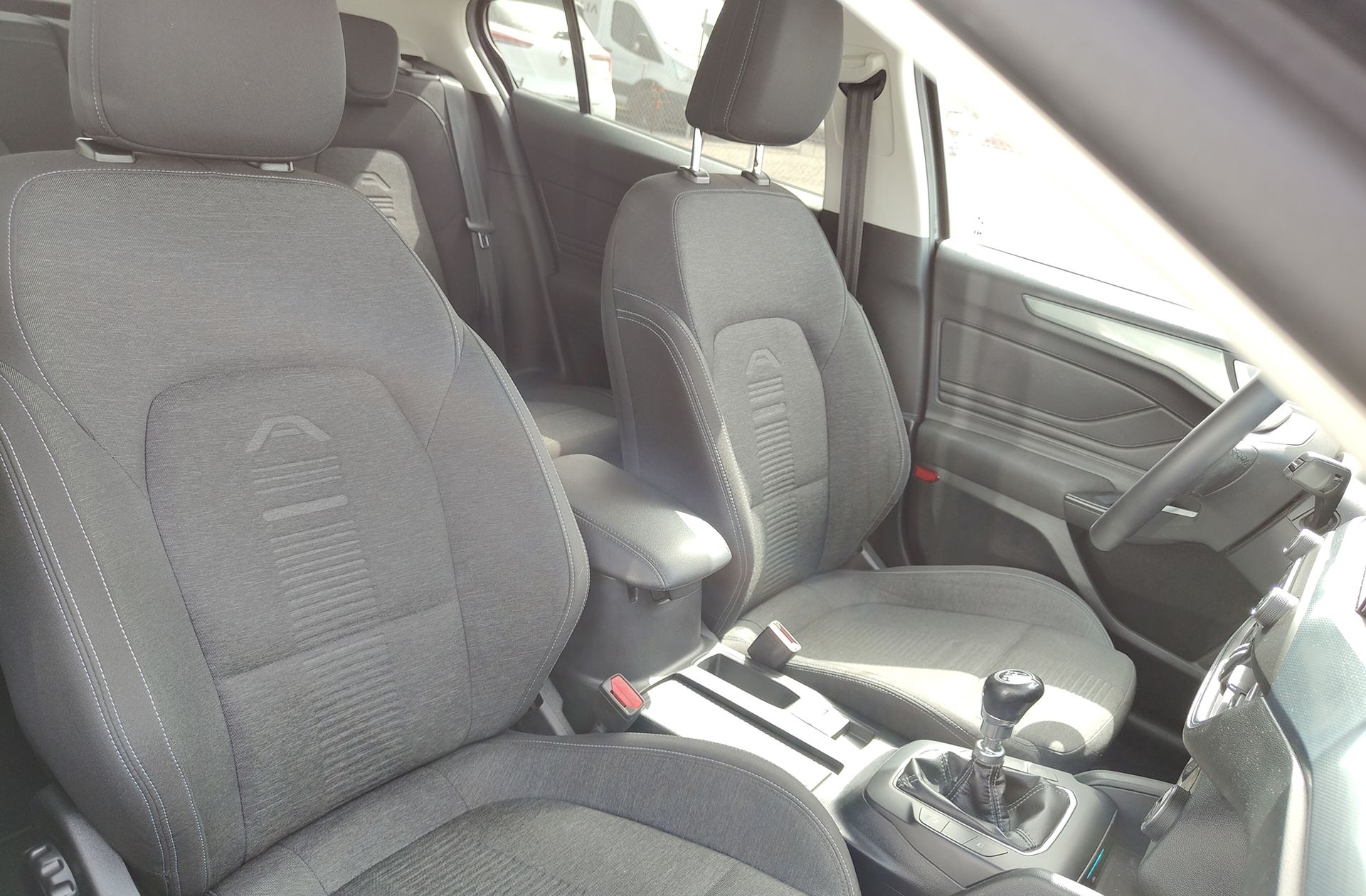 Ford Focus 1.0 EcoBoost Active - foto 16