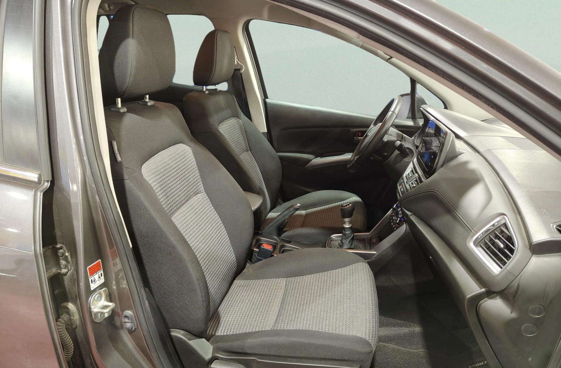 Suzuki S-Cross 1.4T Mild Hybrid S2 - foto 19
