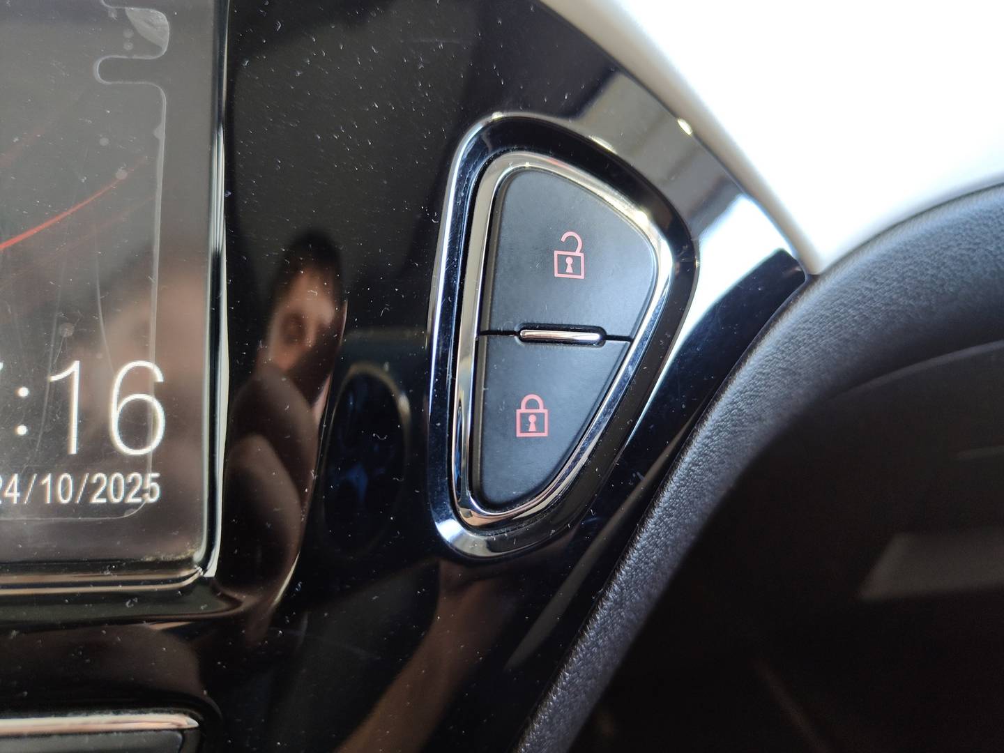 Foto Opel Adam Opel Adam 1.4 XEL Glam (87 CV)