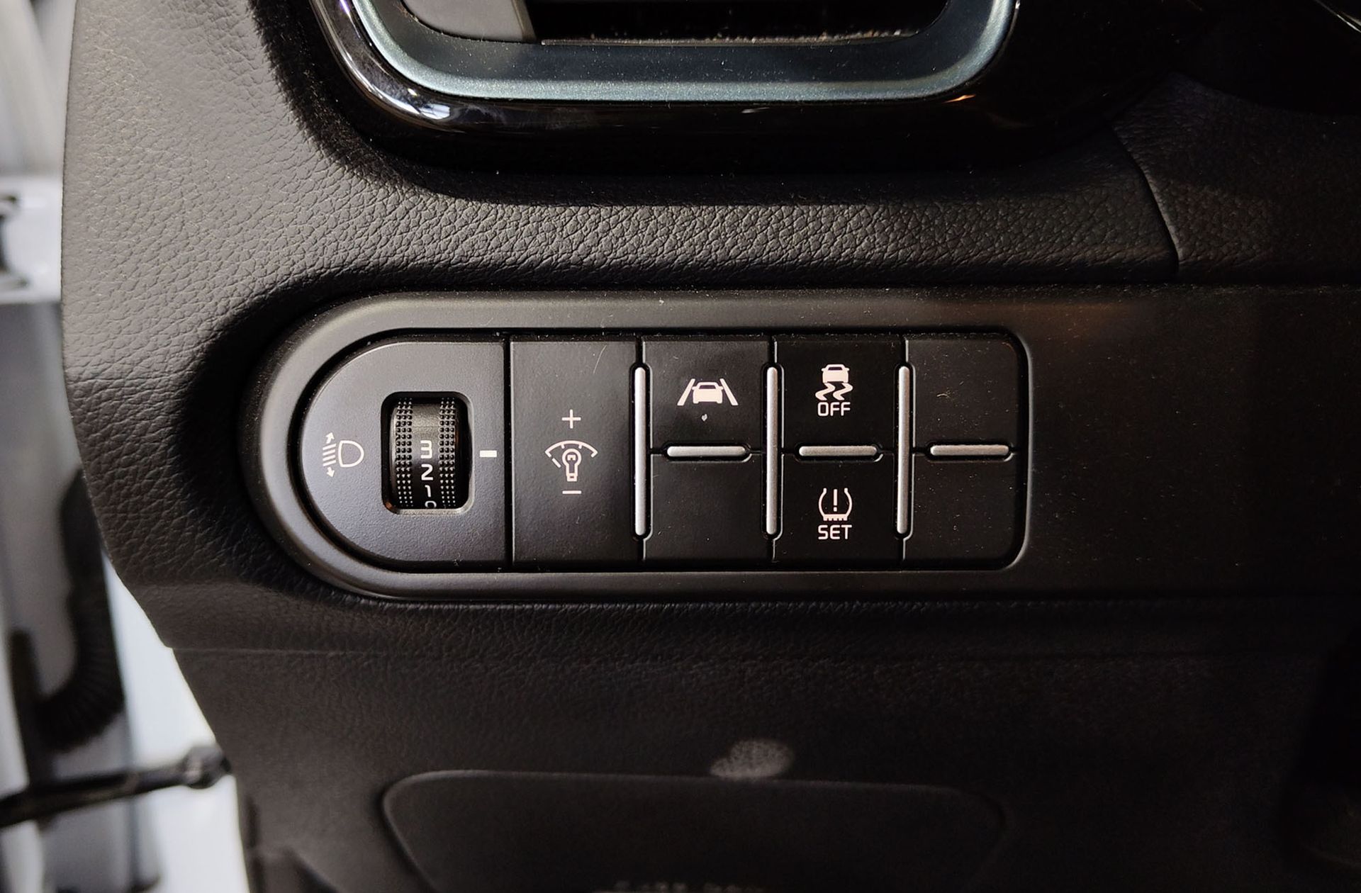 Kia Ceed 1.0 MHEV Style Edition DCT - foto 29