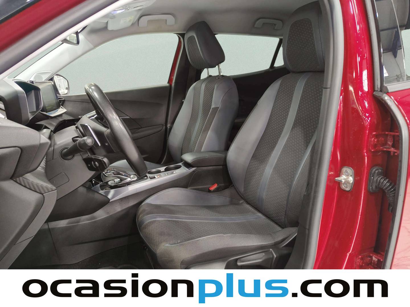 Foto asientos delanteros Peugeot 2008 Peugeot 2008 PureTech 130 S&S Allure EAT8 (130 CV)