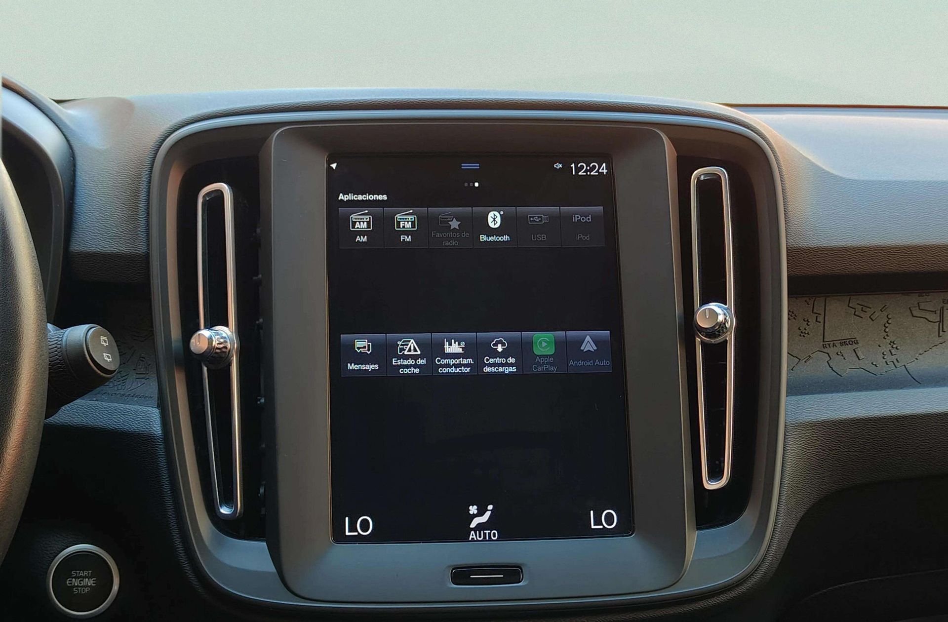 Volvo XC40 T3 Momentum Core - foto 29