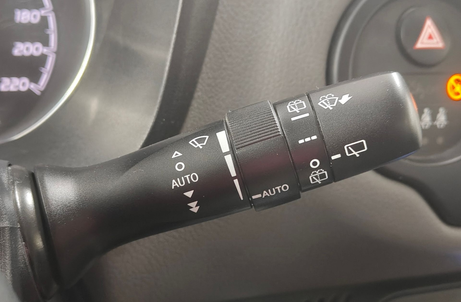 Toyota Yaris 1.5 Hybrid Active - foto 28