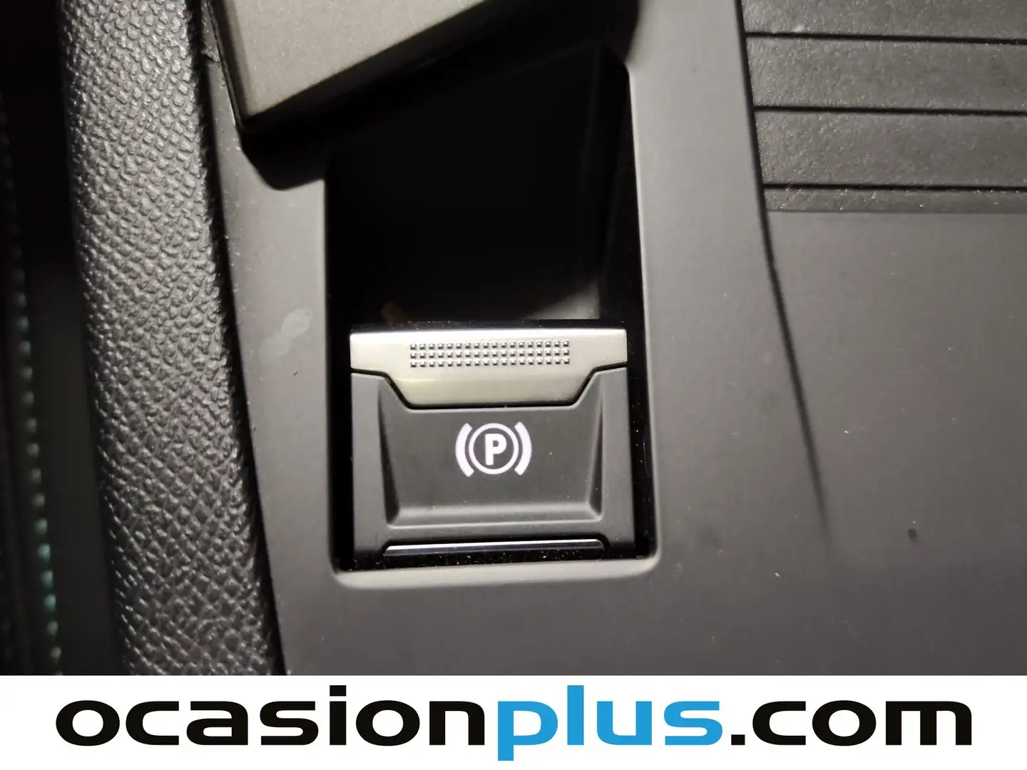 Foto Peugeot 308 Peugeot 308 Allure Hybrid eDCS6 (145 CV)