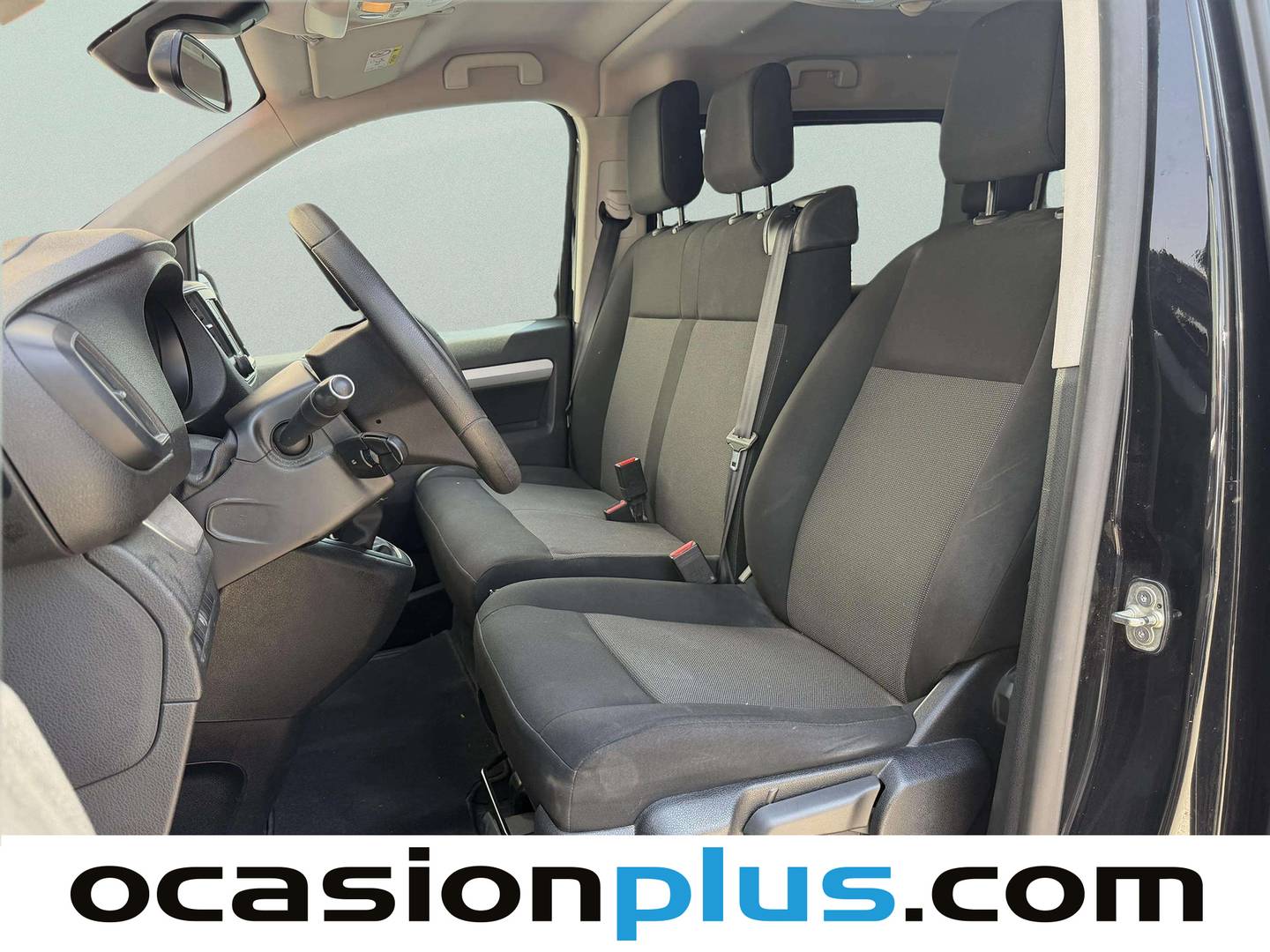 Foto asientos delanteros Toyota Proace Verso Toyota Proace Verso 2.0 D SHUTTLE + PACK ACTIVE L1 (150 CV) 9 plazas