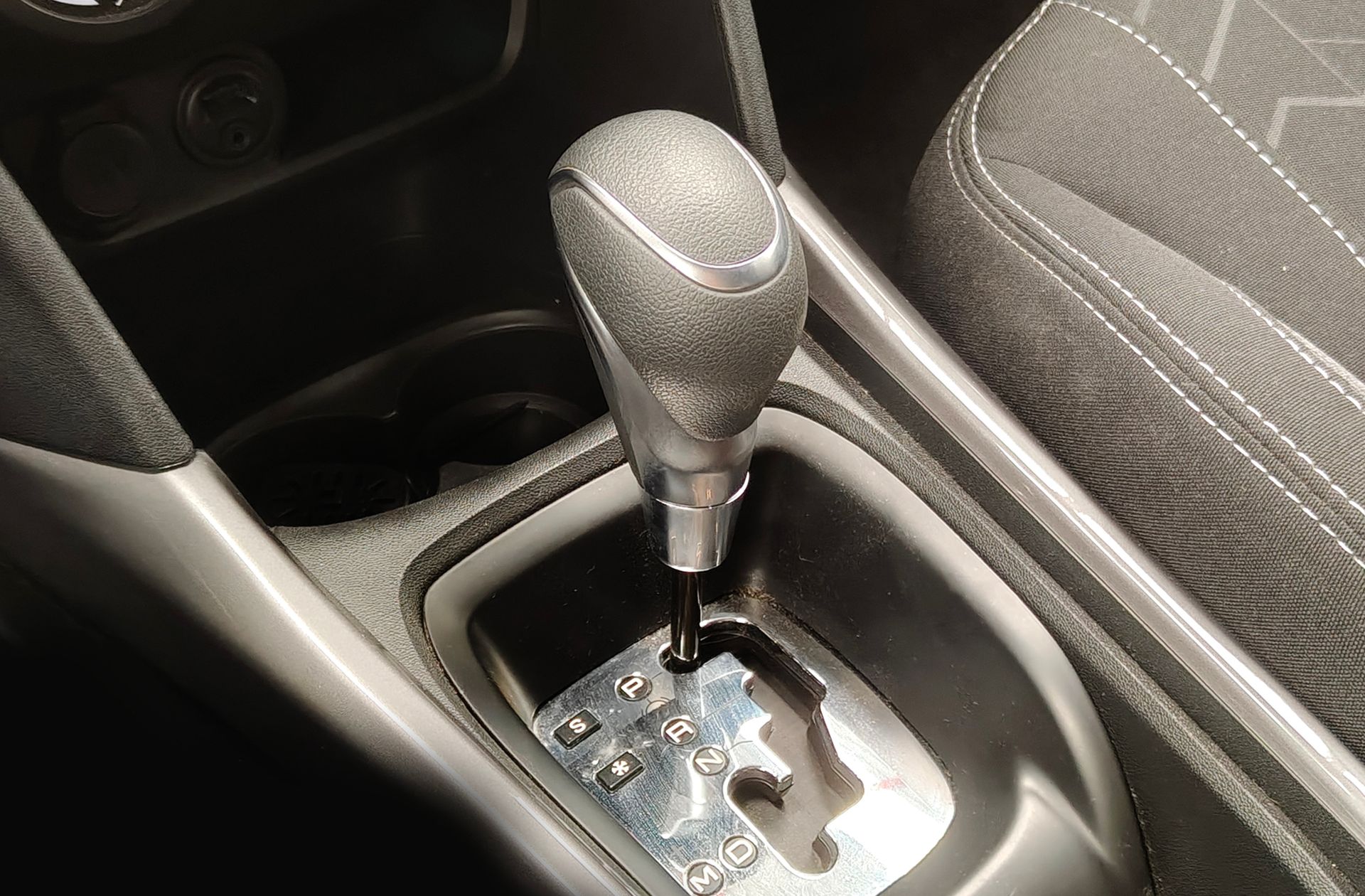 Peugeot 2008 PureTech 110 Style EAT6 - foto 6