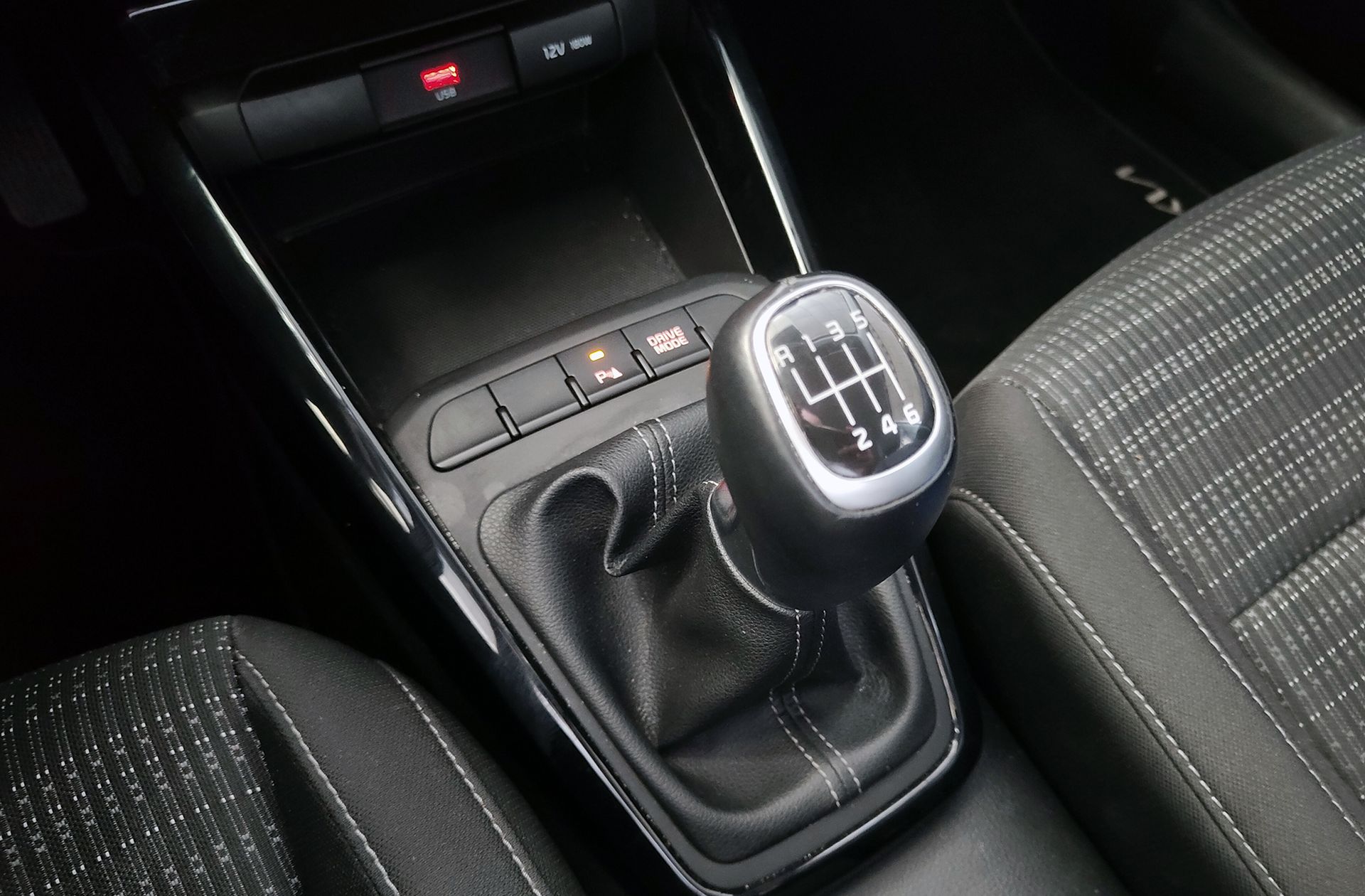 Kia Stonic 1.0 T-GDi MHEV Drive - foto 5