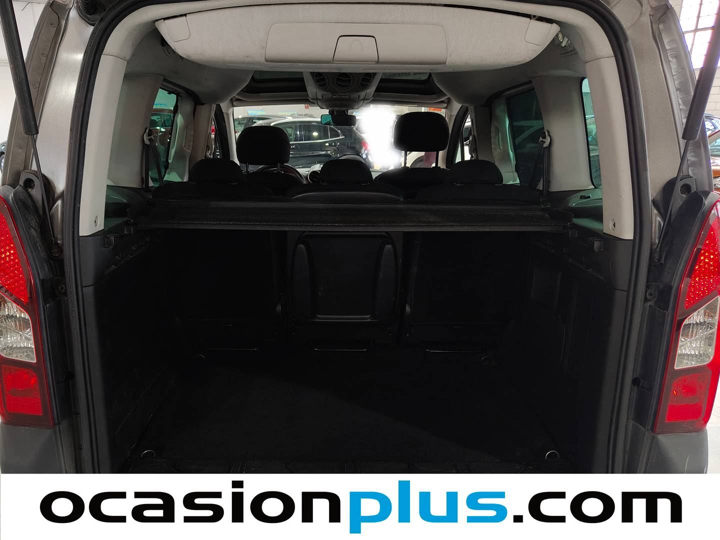 Fotos maletero Peugeot Partner Peugeot Partner Tepee BlueHDi 120 Outdoor (120 CV)
