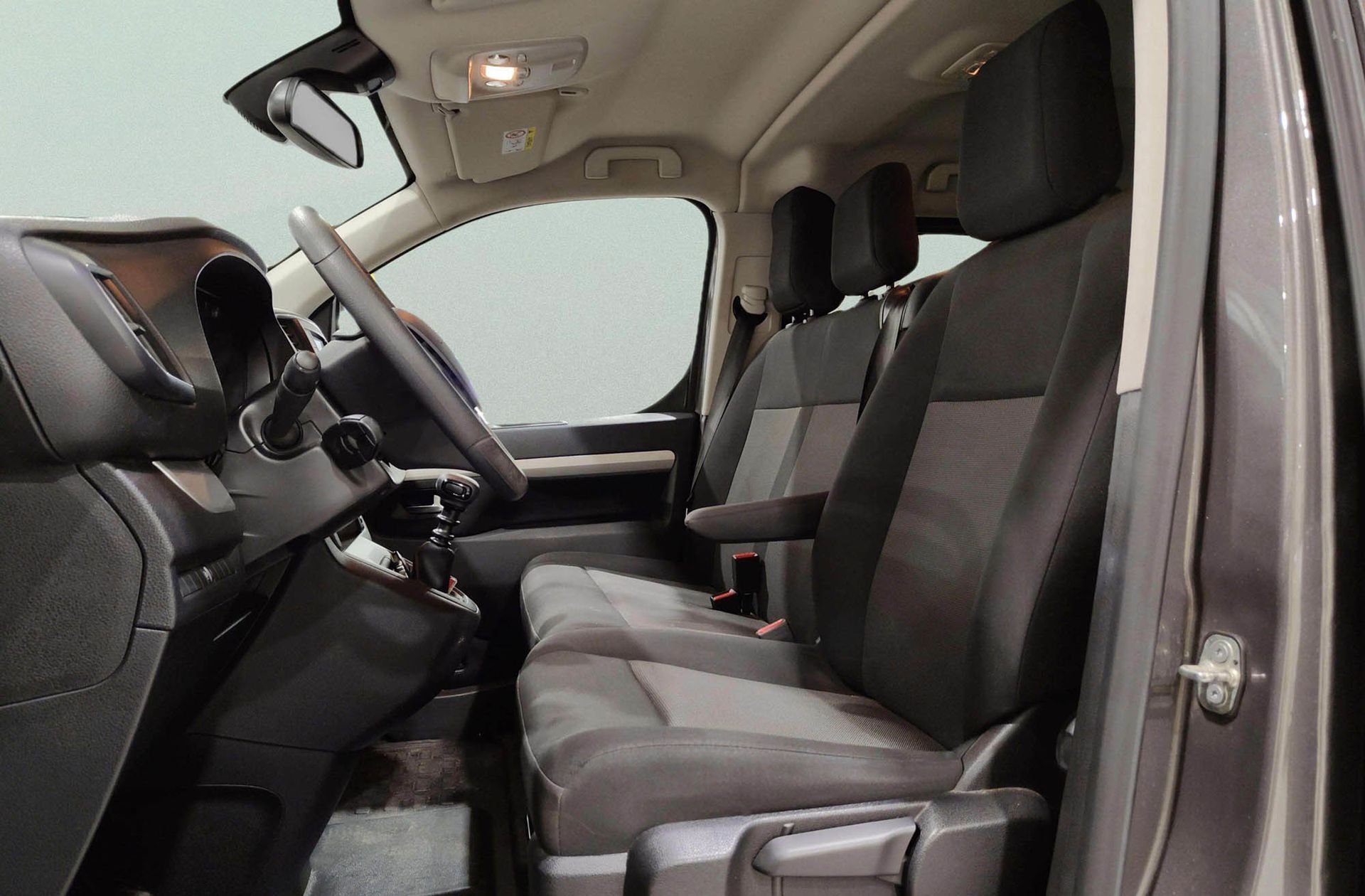 Toyota Proace Verso 2.0D VX Plus Shuttle L1 9 plazas - foto 11