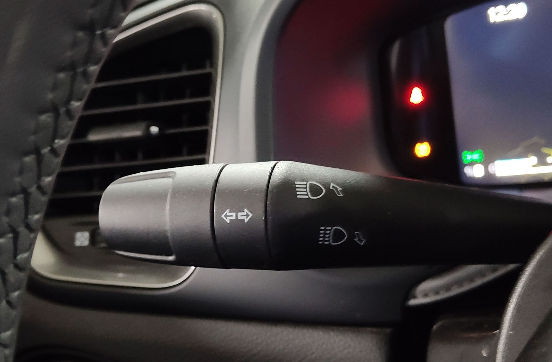 Jeep Renegade eHybrid 1.5 Altitude DCT - foto 23