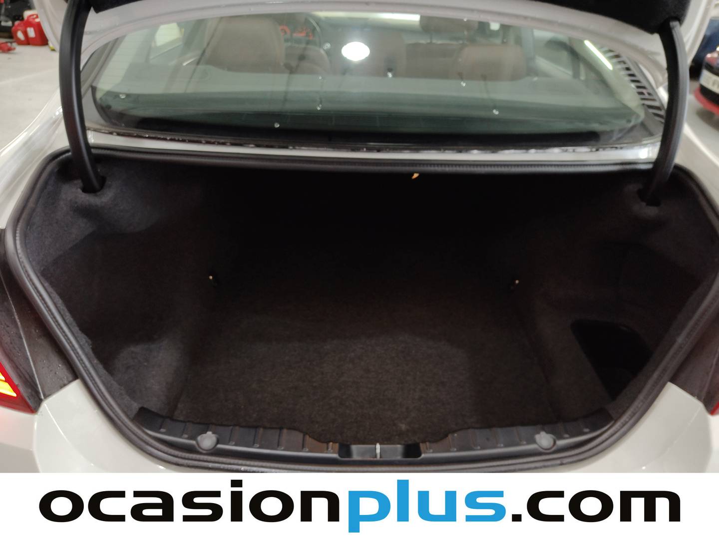 Fotos maletero BMW Serie 5 BMW Serie 5 520d  (190 CV)