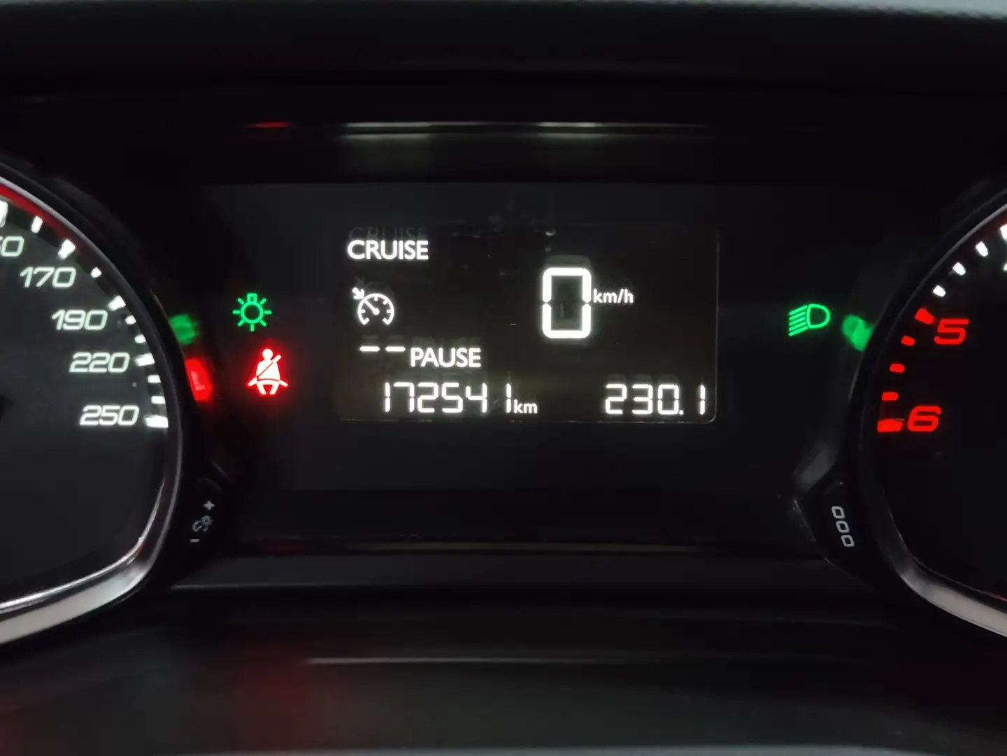 Foto Peugeot 308 Peugeot 308 BlueHDI 150 Allure (150 CV)