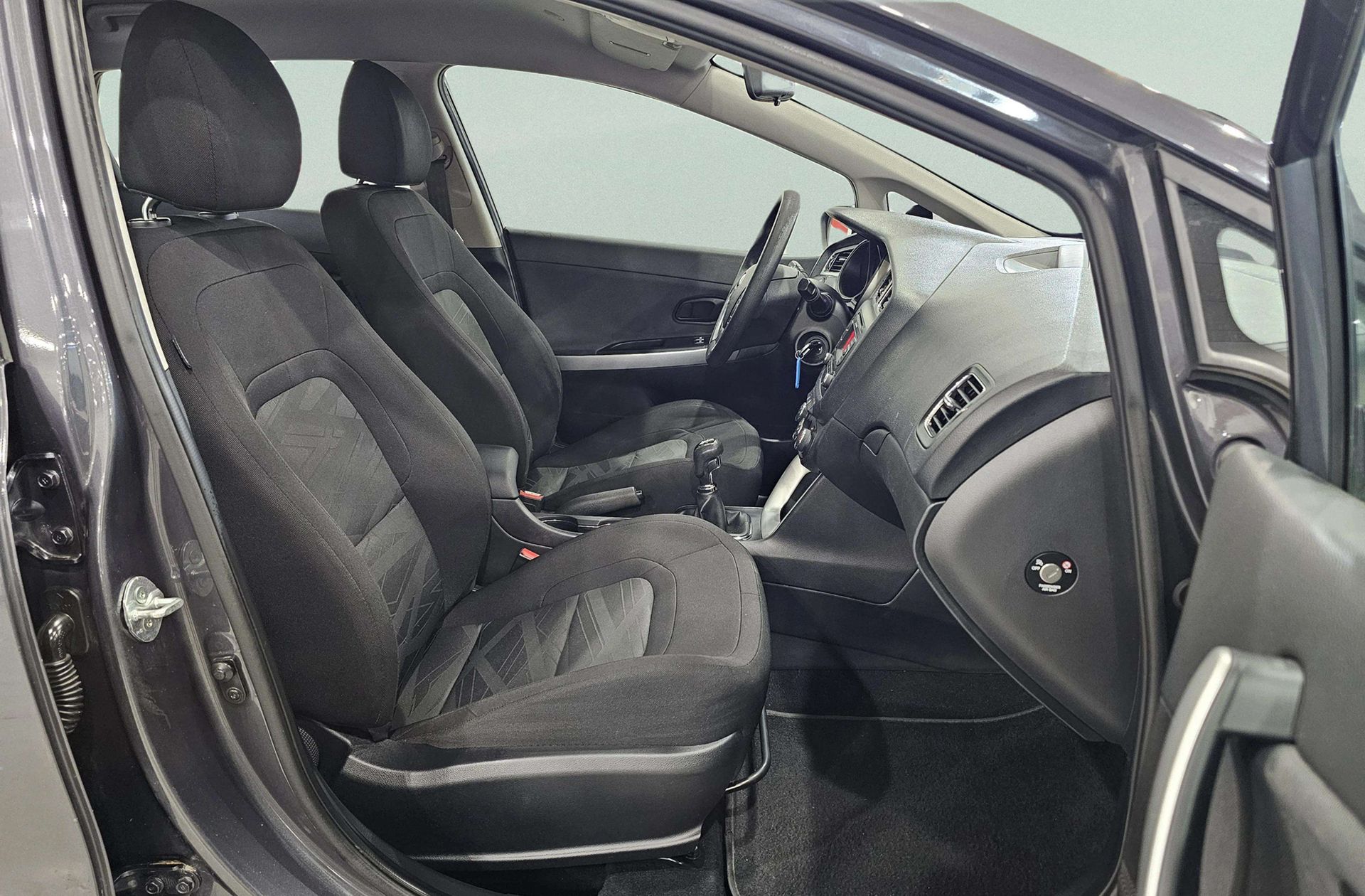 Kia Ceed 1.4 CRDi WGT Concept - foto 14