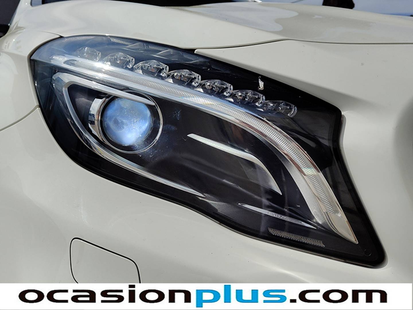 Foto Mercedes GLA Mercedes-Benz GLA 200 d AMG Line (136 CV)