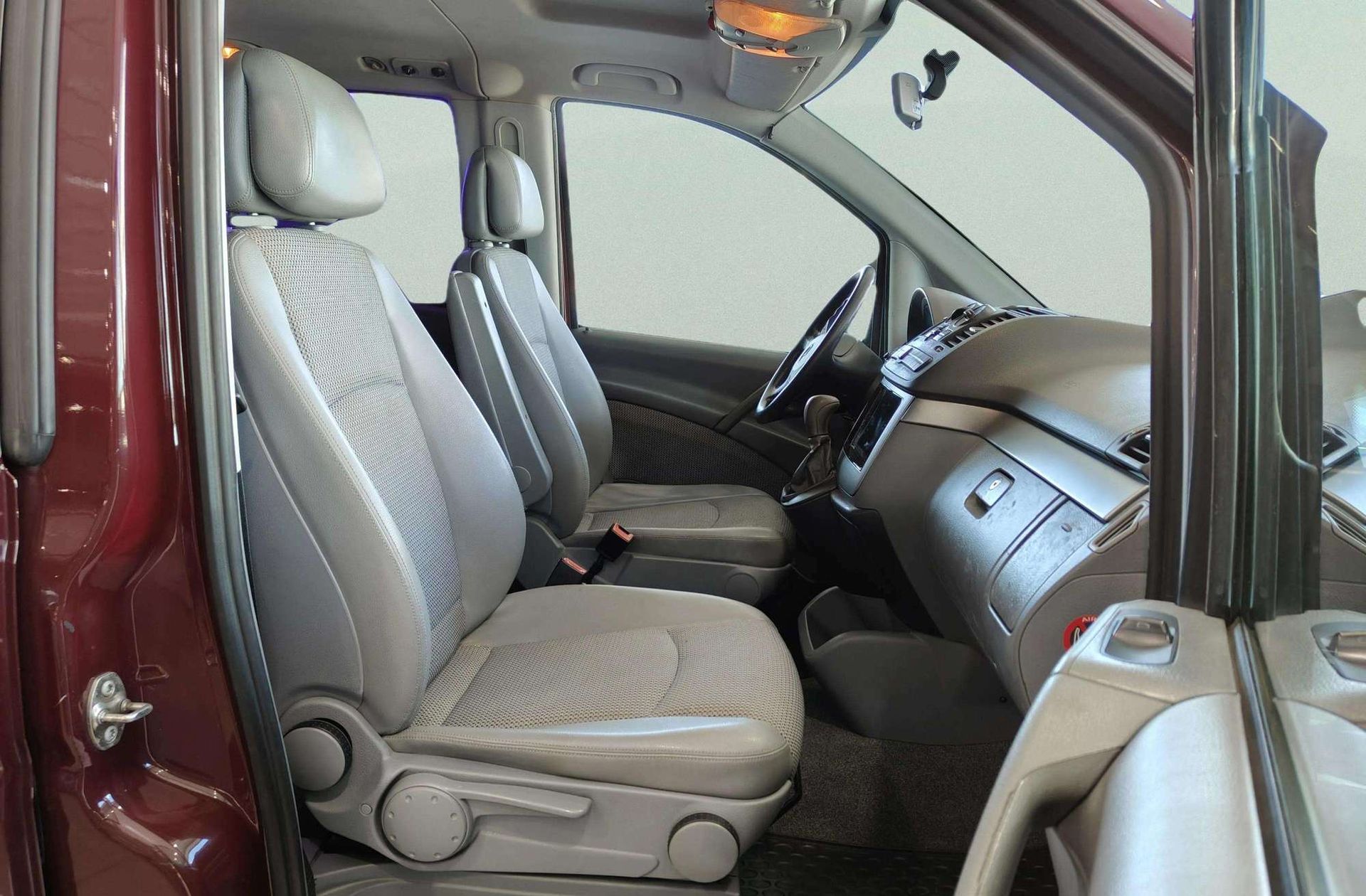 Mercedes-Benz Viano 3.0 CDI Trend Compacta 6 plazas - foto 16