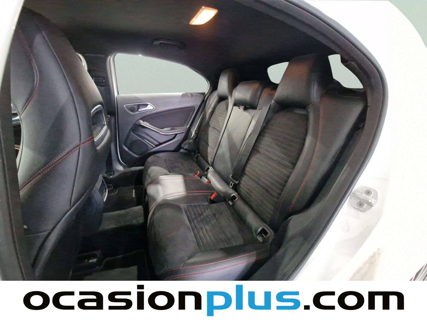 Foto asientos traseros Mercedes Clase A Mercedes-Benz Clase A 180 CDI AMG Line (109 CV)