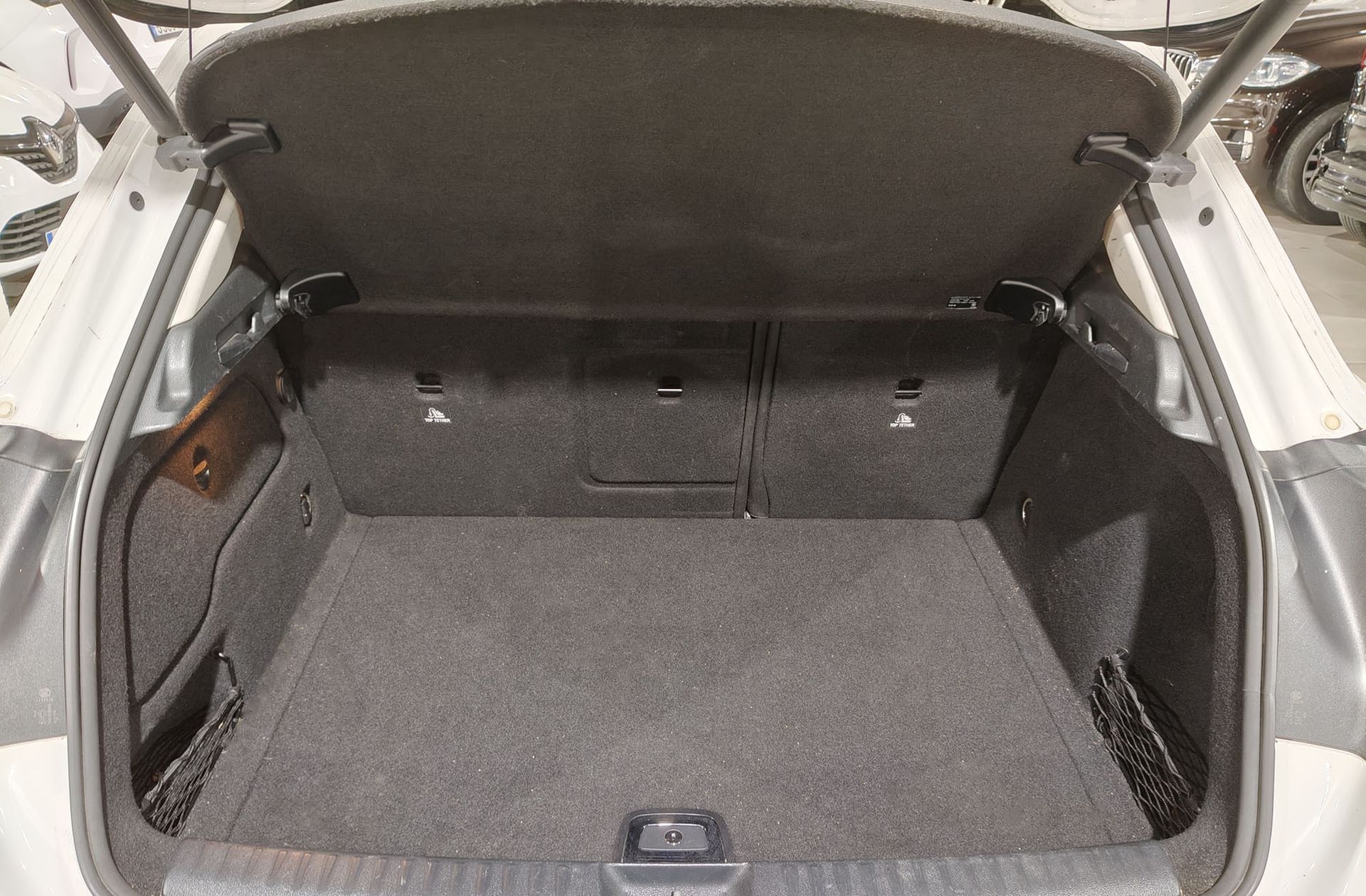Mercedes-Benz GLA 180 - foto 17
