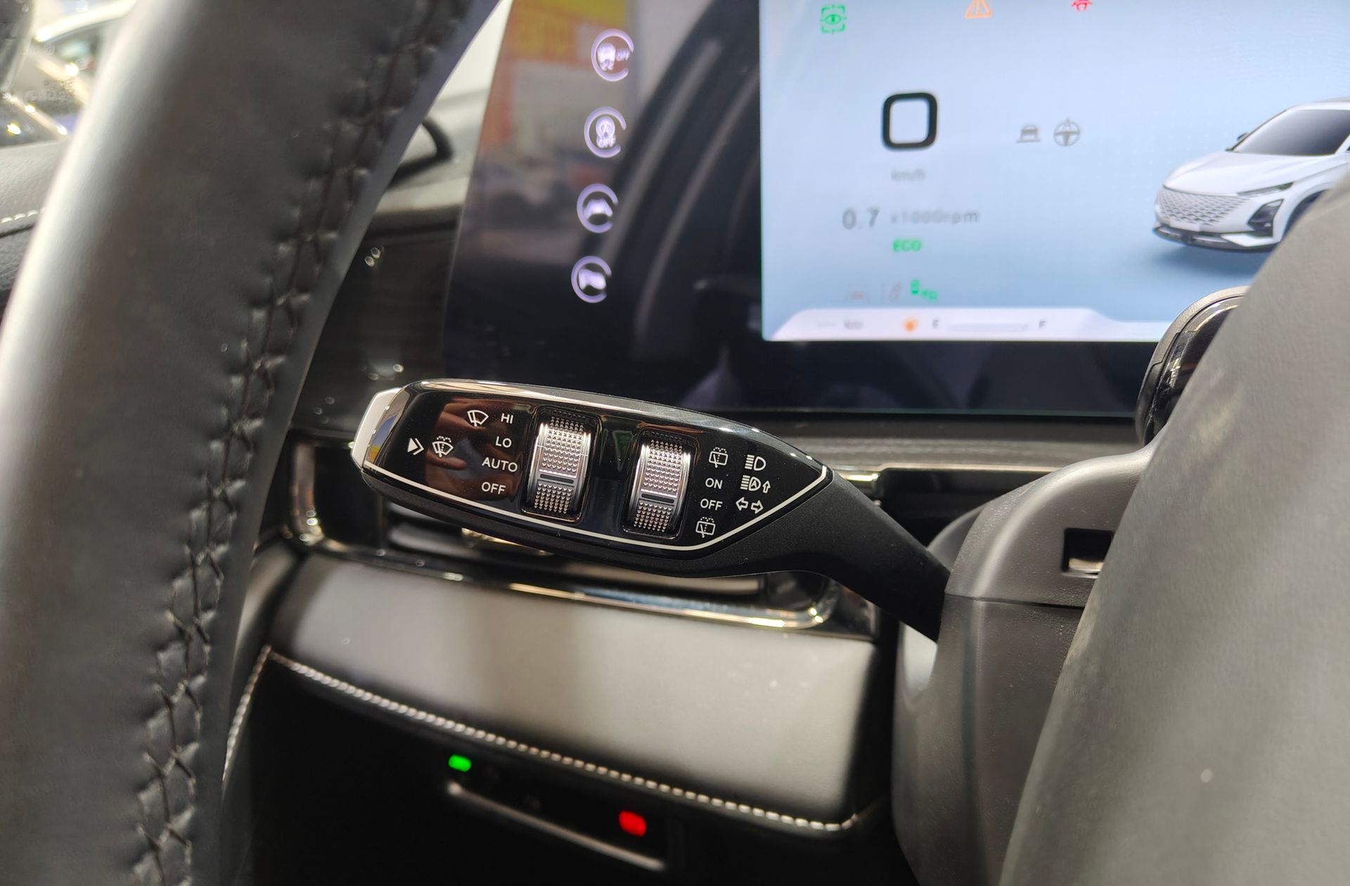 Omoda 5 Premium 1.6 T-GDi - foto 31