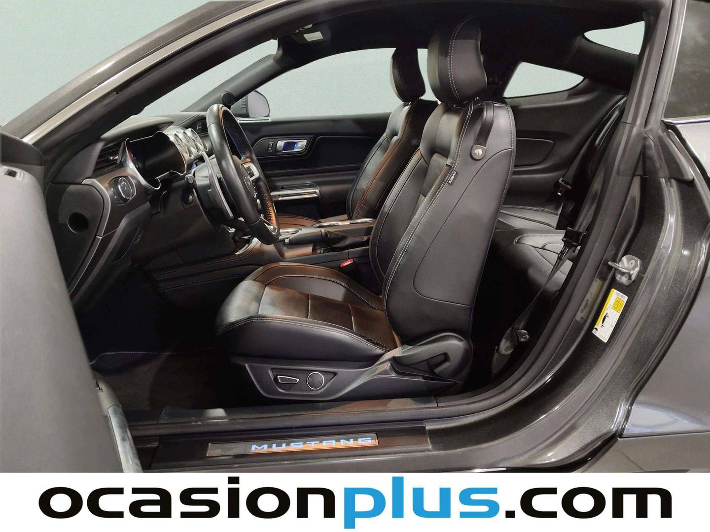 Foto asientos delanteros Ford Mustang Ford Mustang 5.0 Ti-VCT V8 GT Fastback AT (450 CV)