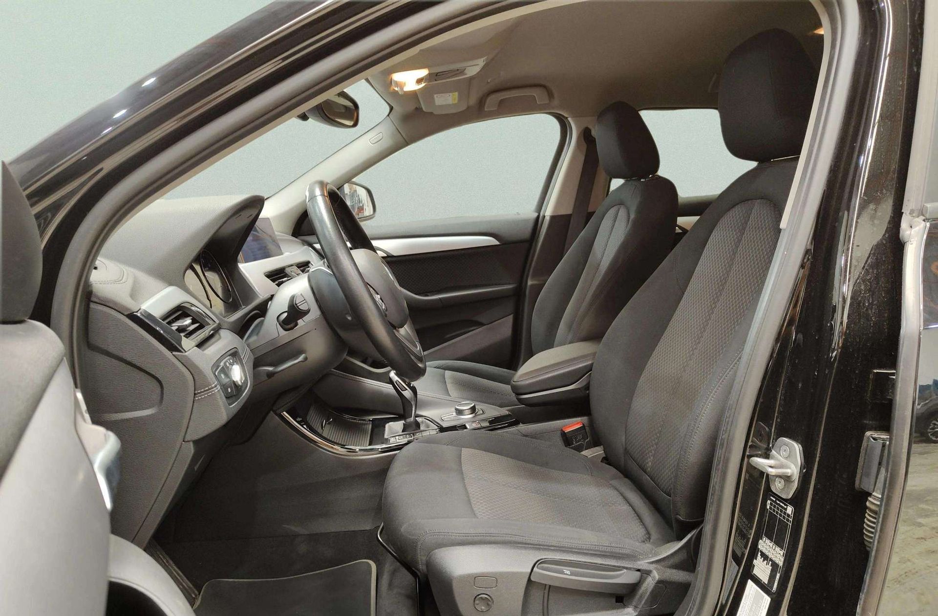 BMW X2 sDrive18d Business - foto 12