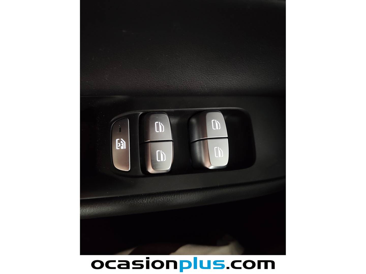 EBRO S800 EBRO S800 1.6 TGDI Premium DCT (147 CV) 7 Plazas 2025