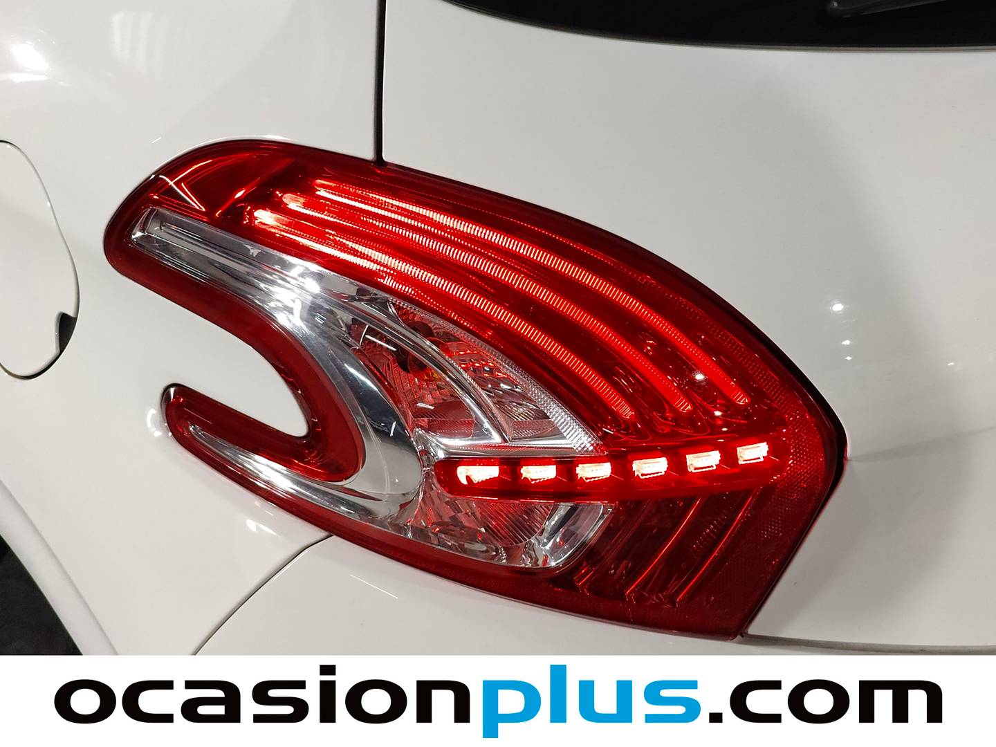 Peugeot 208 Peugeot 208 1.2 PureTech S&S Active ETG5 (82 CV) km 0
