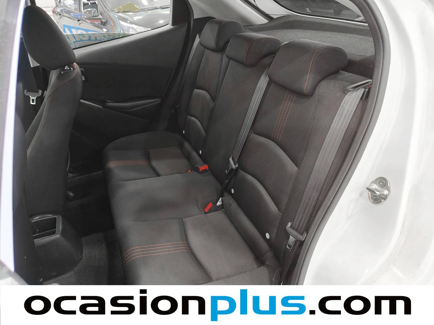 Foto asientos traseros Mazda Mazda2 Mazda Mazda 2 e-SKYACTIV G Homura (90 CV)