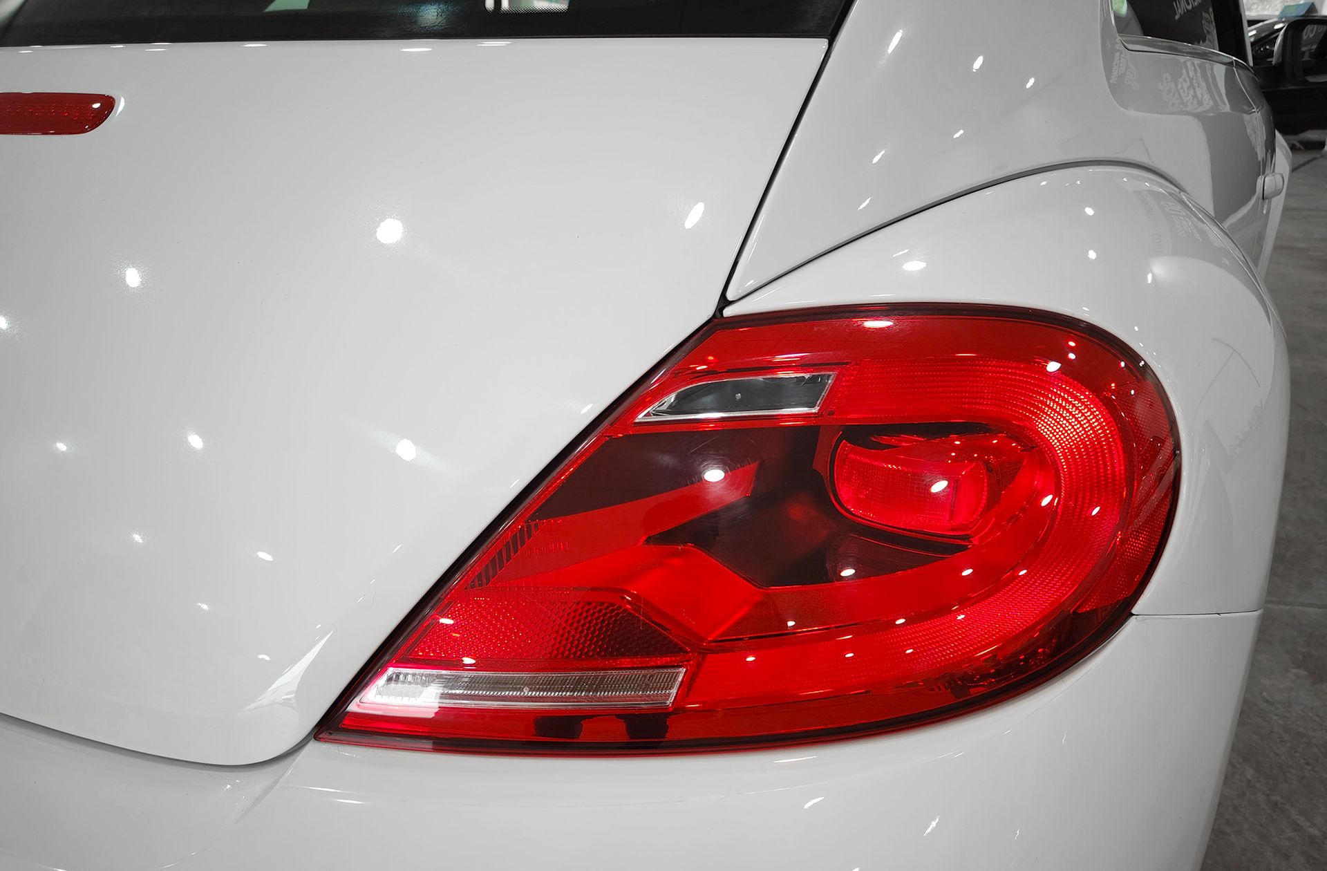 Volkswagen Beetle 1.6 TDI Design - foto 16