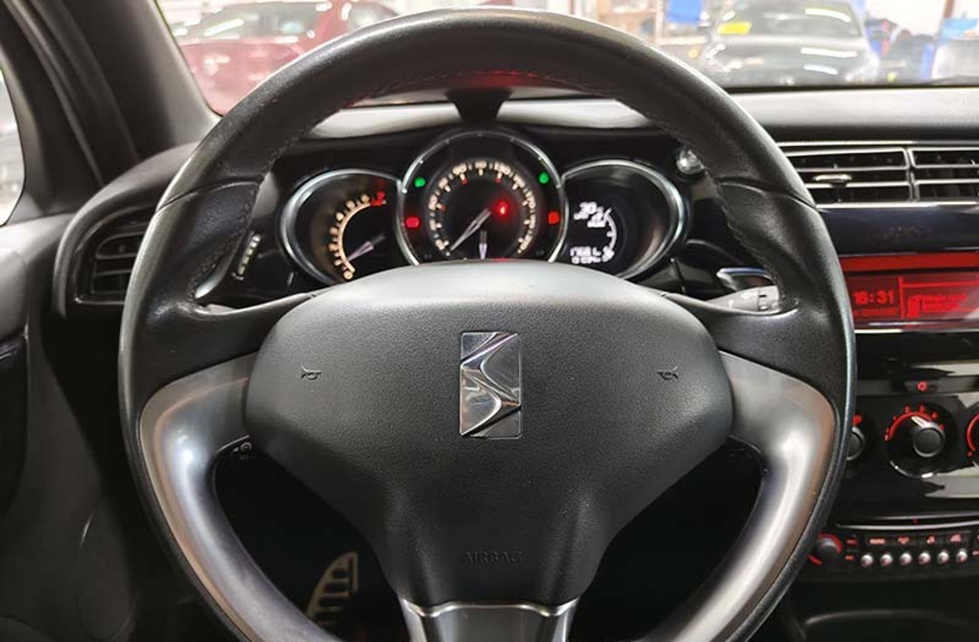 DS DS 3 PureTech 82 Desire - foto 21