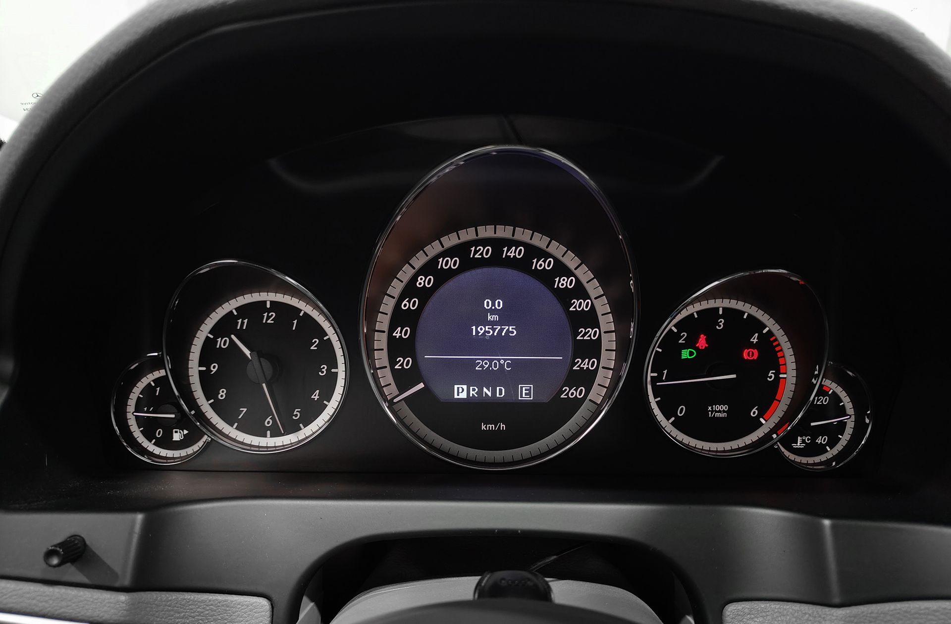 Mercedes-Benz Clase E E 220 CDI Coupe BE Elegance - foto 24