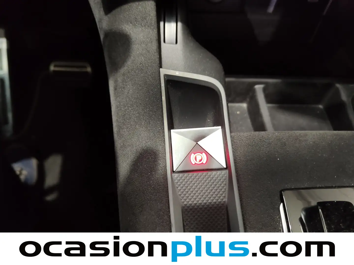 Foto DS DS 7 Crossback DS DS7 Crossback E-Tense 300 Performance Line 4WD Auto (300 CV)